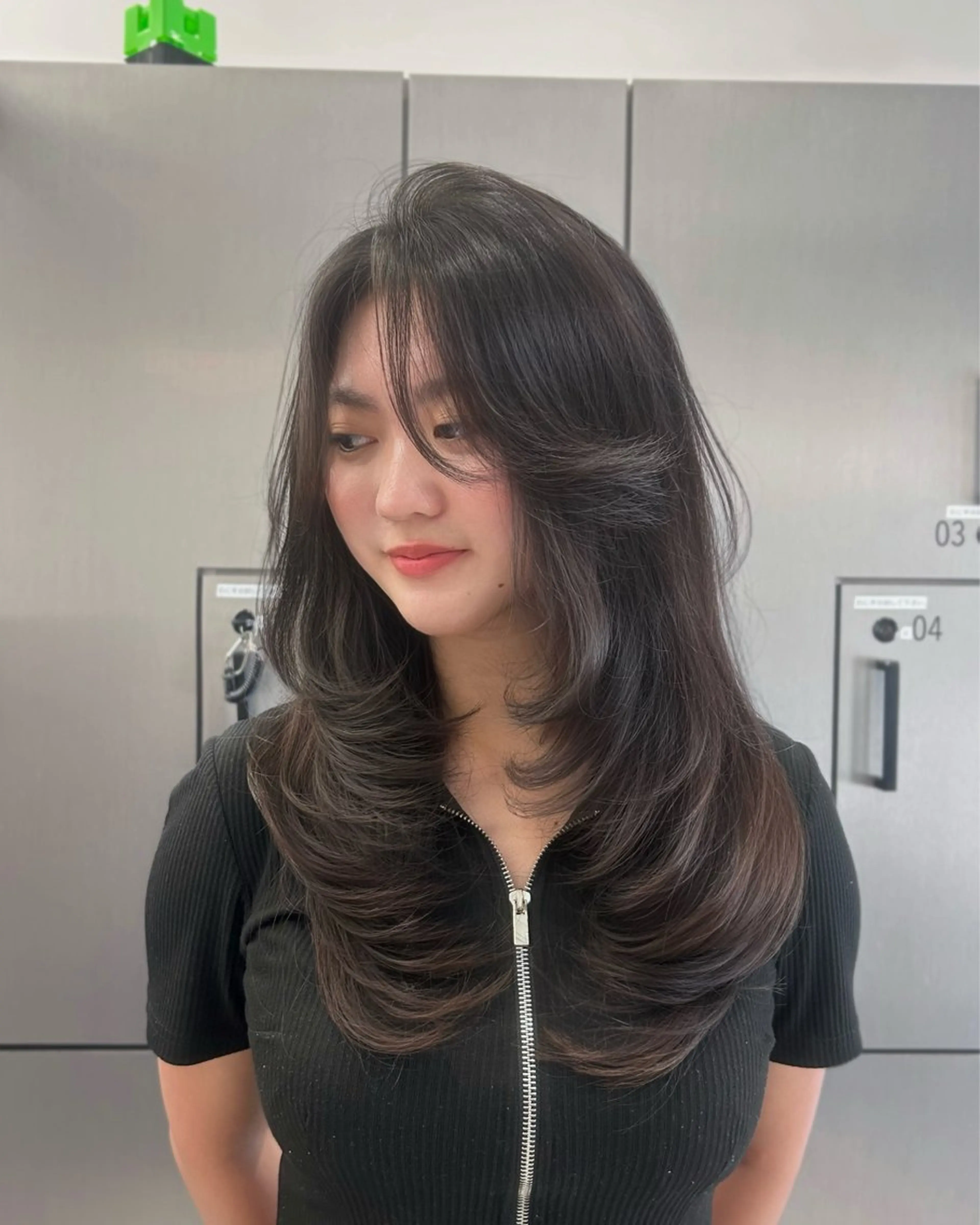 ロング レイヤーカット 大人レイヤー/艶美髪 🇺🇸TOMONAのヘアスタイル