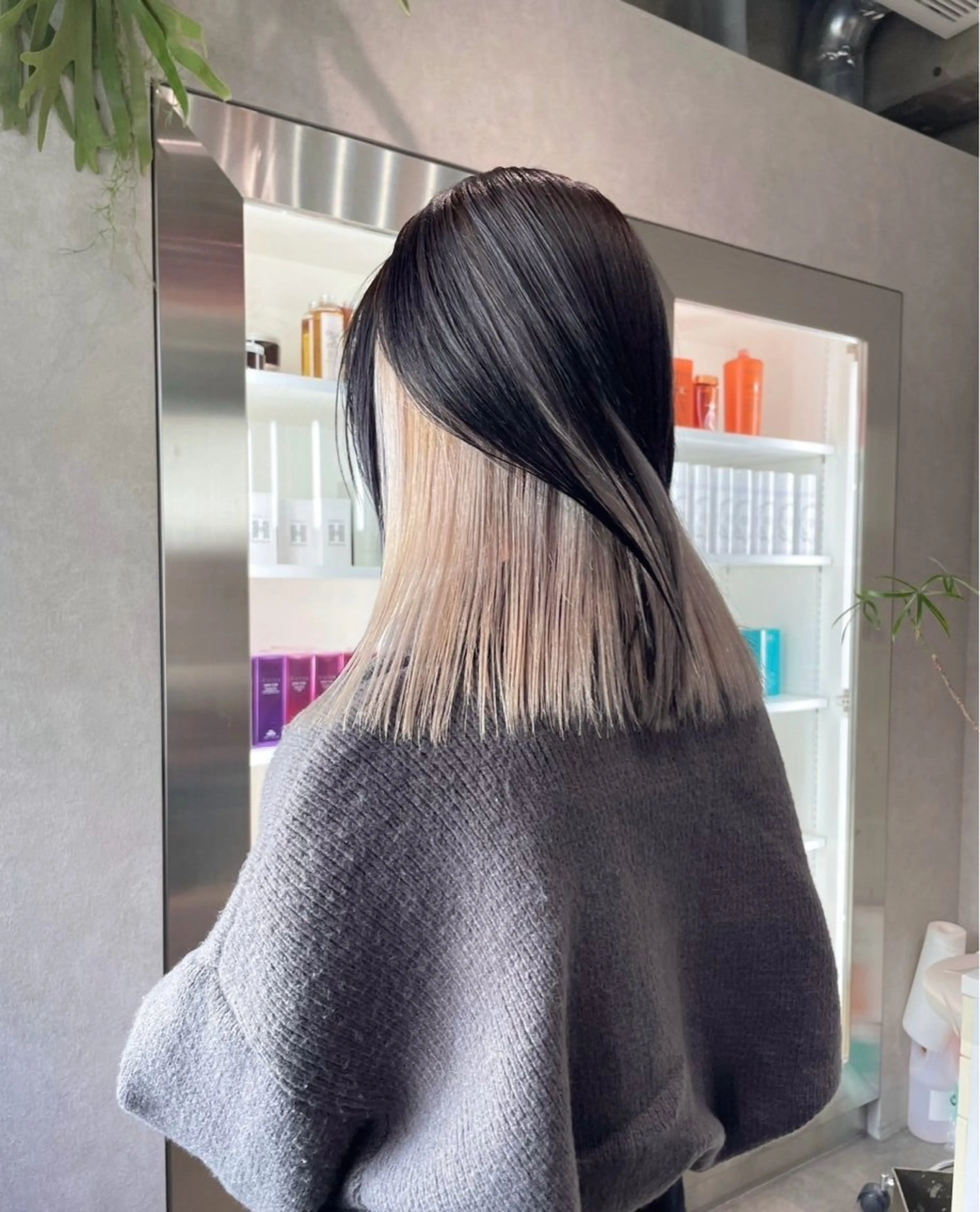 ミディアム カラー インナーカラー 艶ハイトーン/ 輝保🤍✨のヘアスタイル