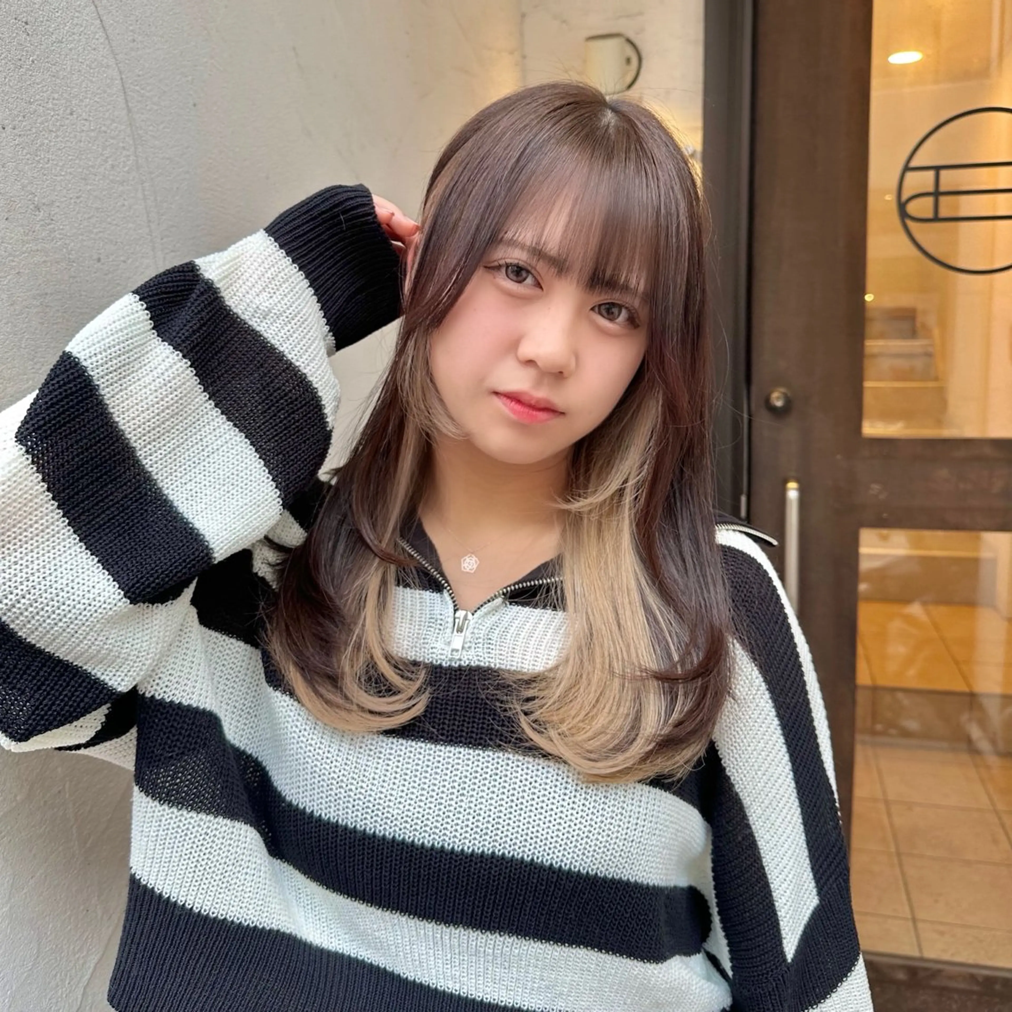 ロング カラー ベージュカラー ブリーチ ケアブリーチ インナーカラー ミルクティーベージュ カット ヘアカラー トリートメント インナーカラー/レイ ヤーカット♡/マキシのヘアスタイル