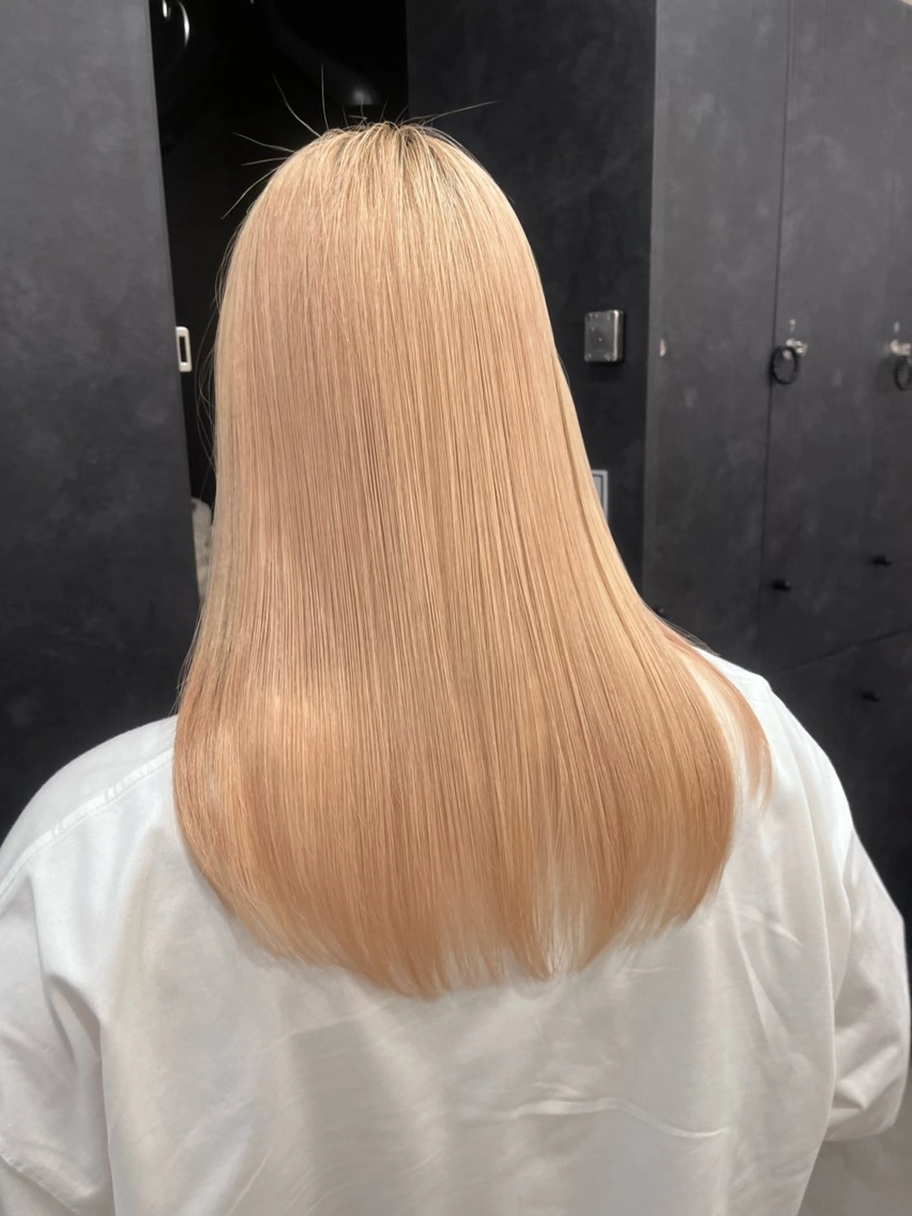 セミロング カラー Ｖｉｏｔ  銀座 樋口 桃佳のヘアスタイル