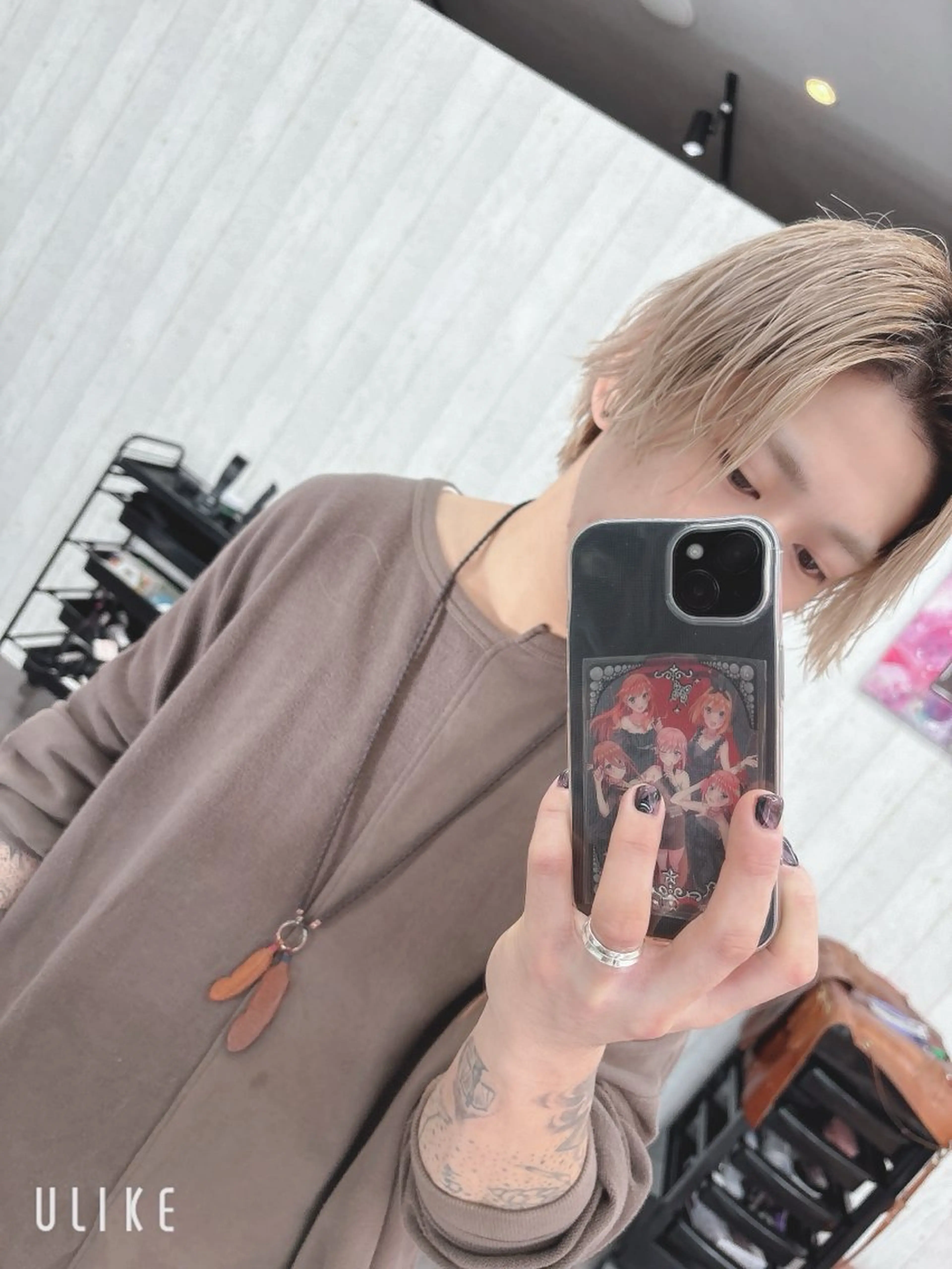 ショート カラー メンズ メンズブリーチ メンズハイトーン ブリーチ ハイトーンカラー カット ヘアカラー ギャルの革命児 秀斗のヘアスタイル