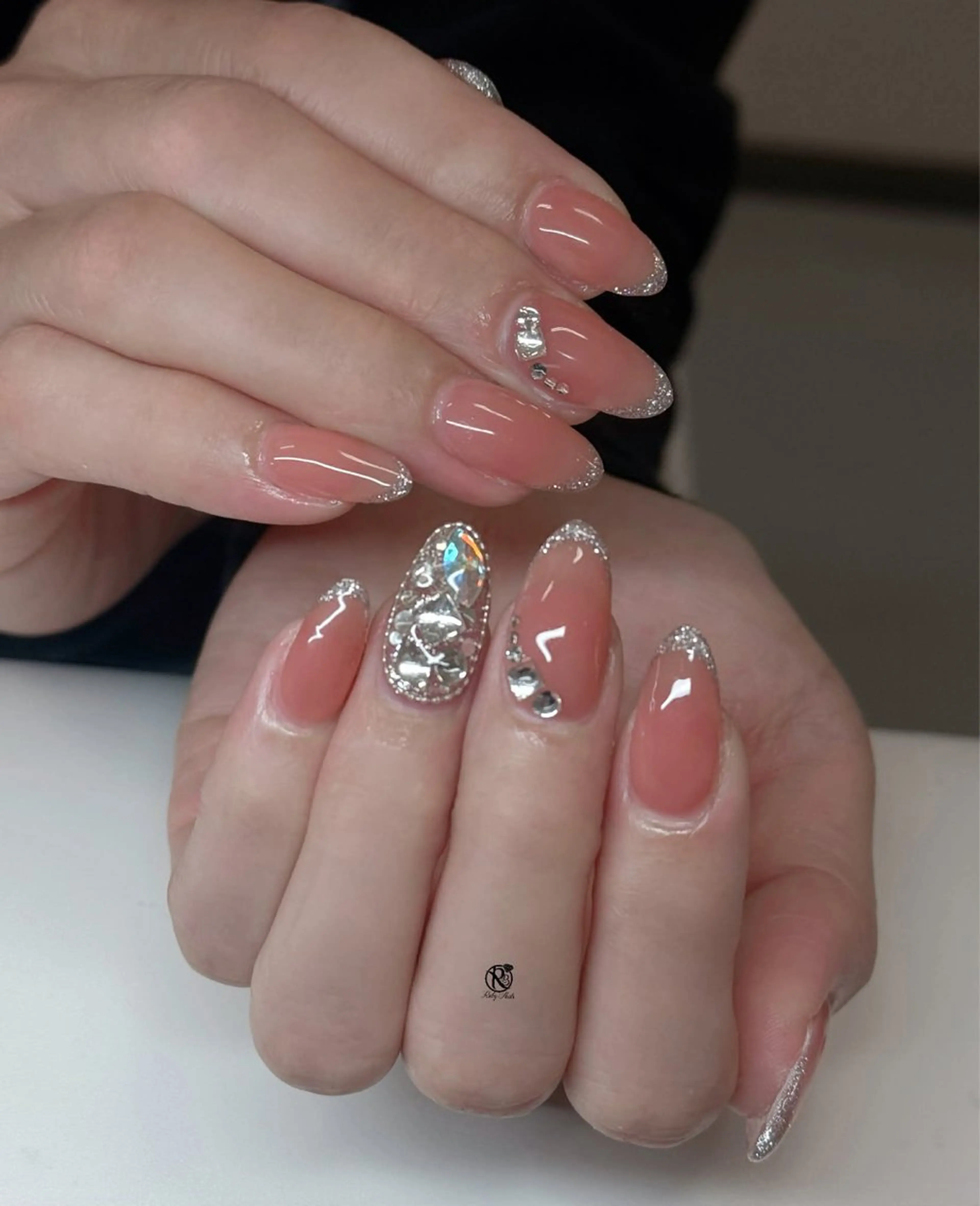 ネイル ボルドー ブラウン チークネイル ドット フットネイル ハンドネイル RUBY Nail Salon[霞ヶ関店]所属・Ruby Nail 霞ヶ関店のネイルデザイン