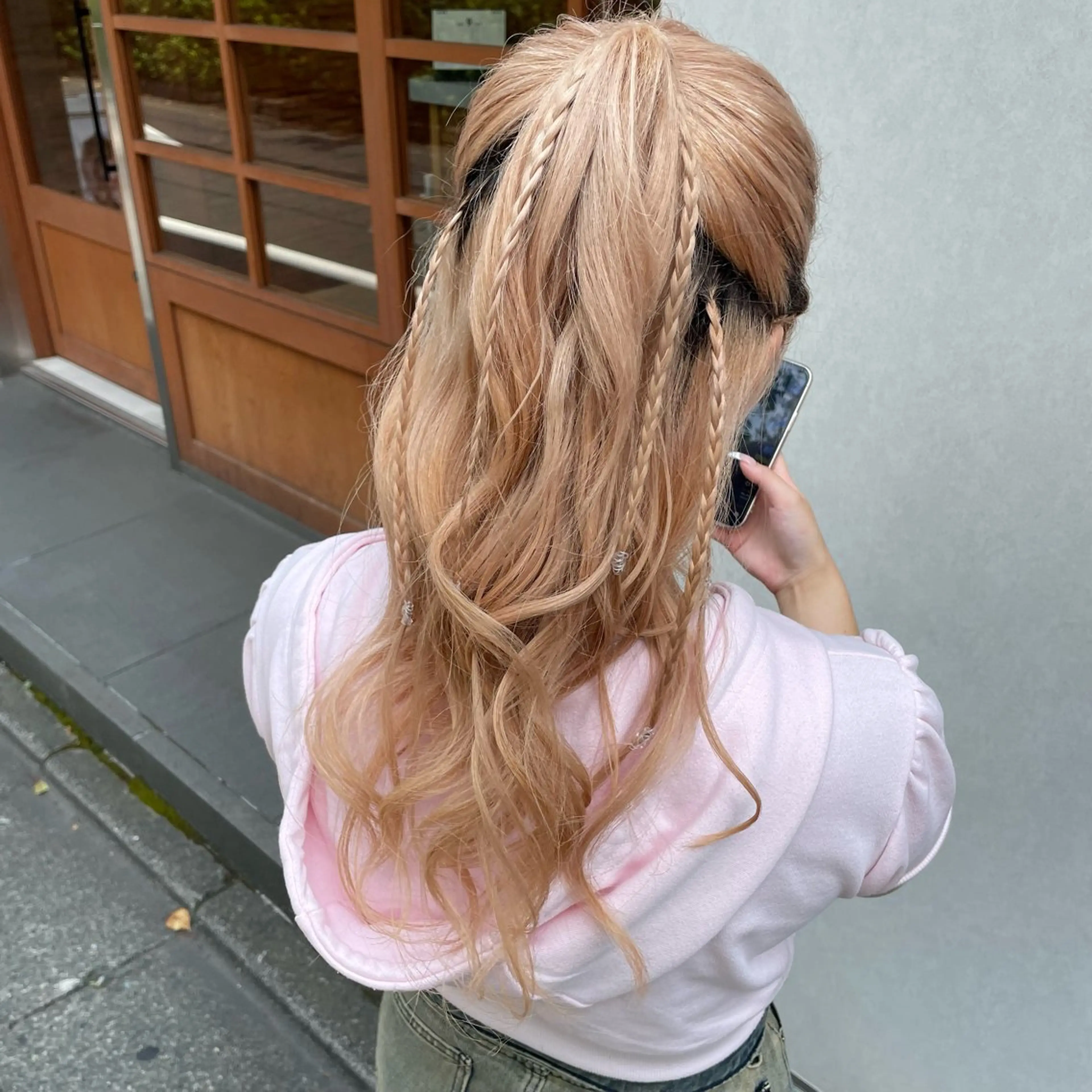 ヘアアレンジ ヘアセット 佐々木 悠莉のネイルデザイン