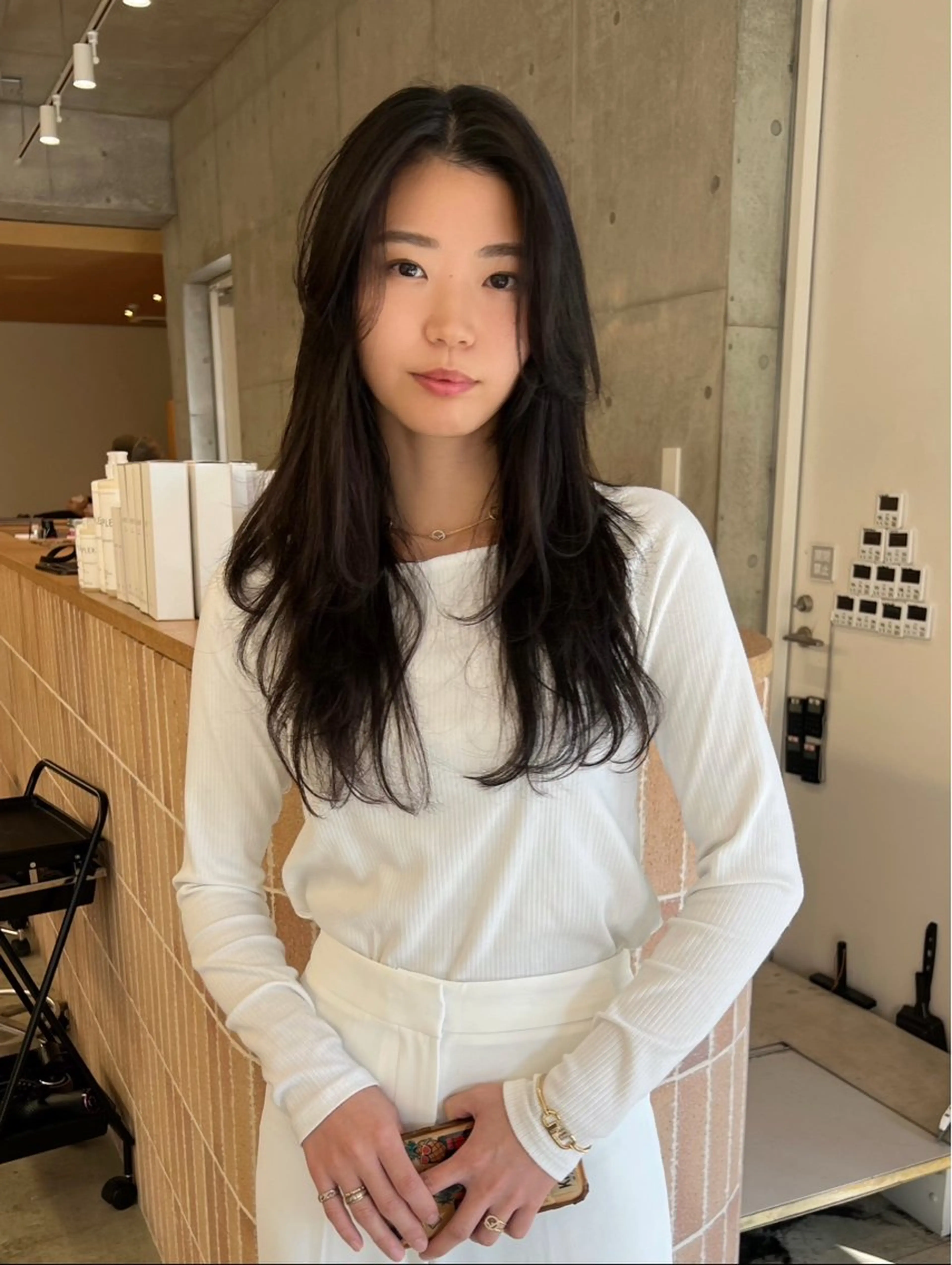 ロング ロングレイヤー アッシュ 顔周りカット 韓国風ヘア レイヤーカット カット 誰よりも丁寧なカット 🍀小林輝のヘアスタイル