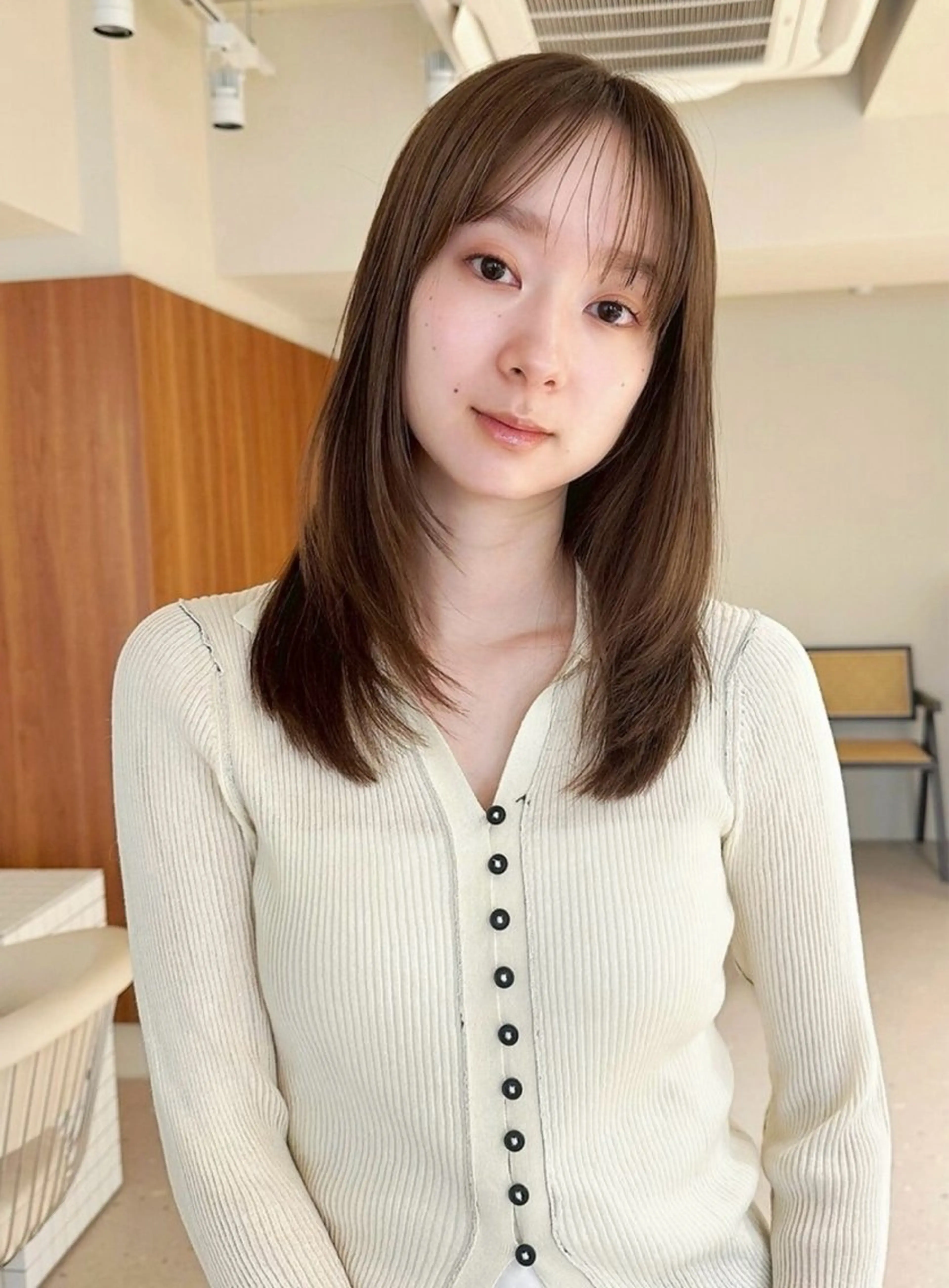 ミディアム カラー 切りっぱなしボブ ベージュカラー ブリーチ ダブルカラー グレージュ カット ヘアカラー トリートメント 小顔矯正/レイヤー 透明感カラー✨生真のヘアスタイル