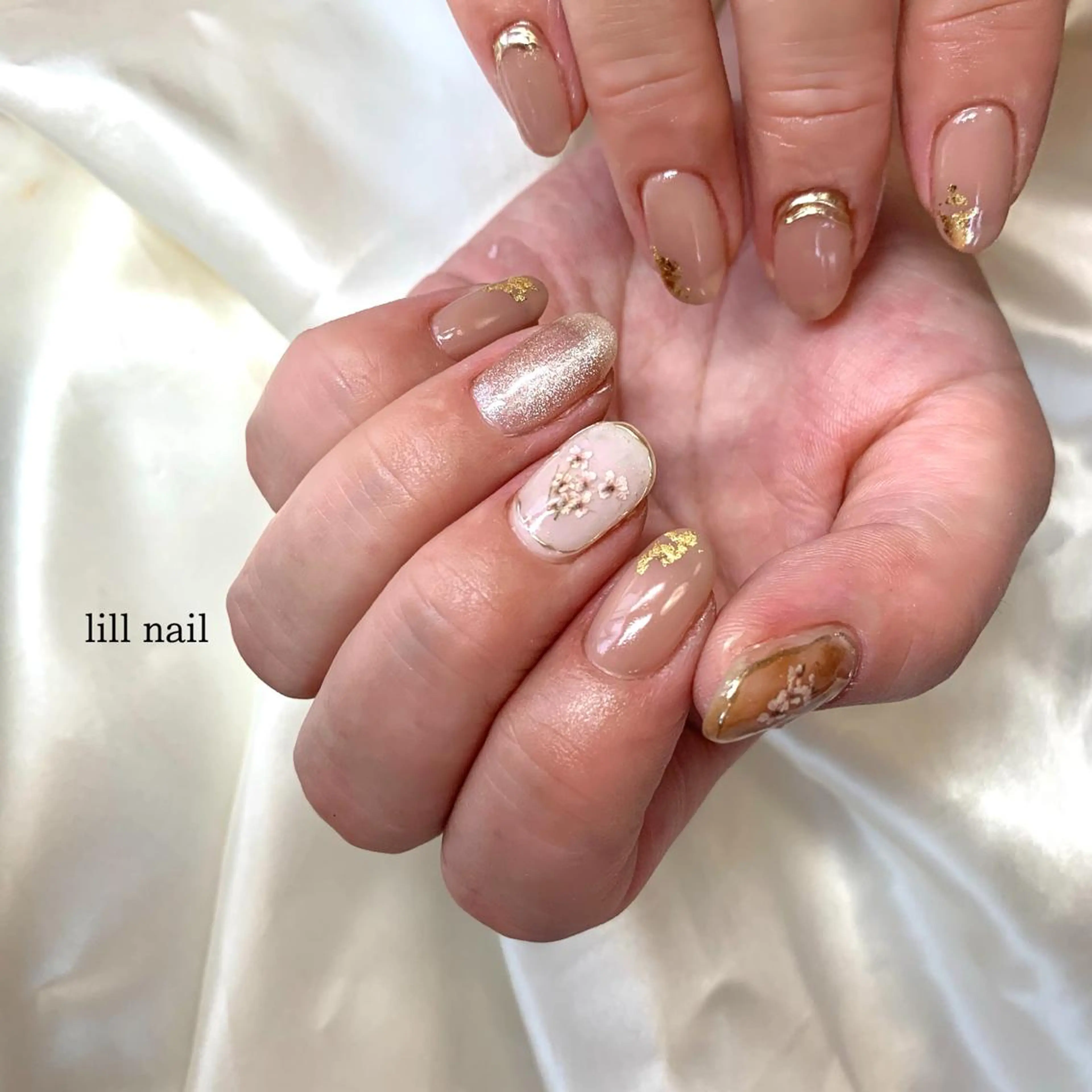 ミディアム pllia beautyのネイルデザイン