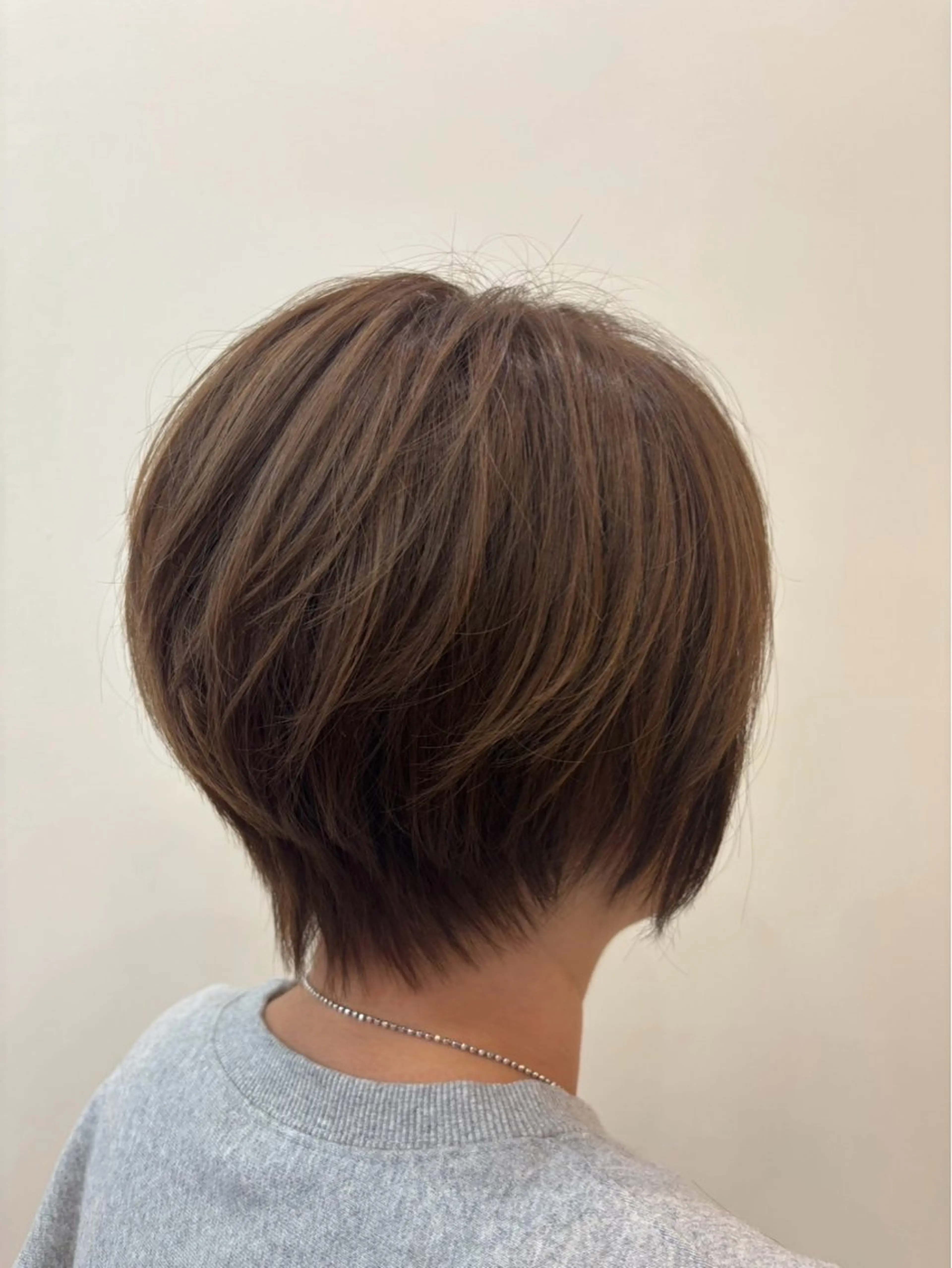 ショート カラー ✨艶カラー✨ Miu【八王子】のヘアスタイル