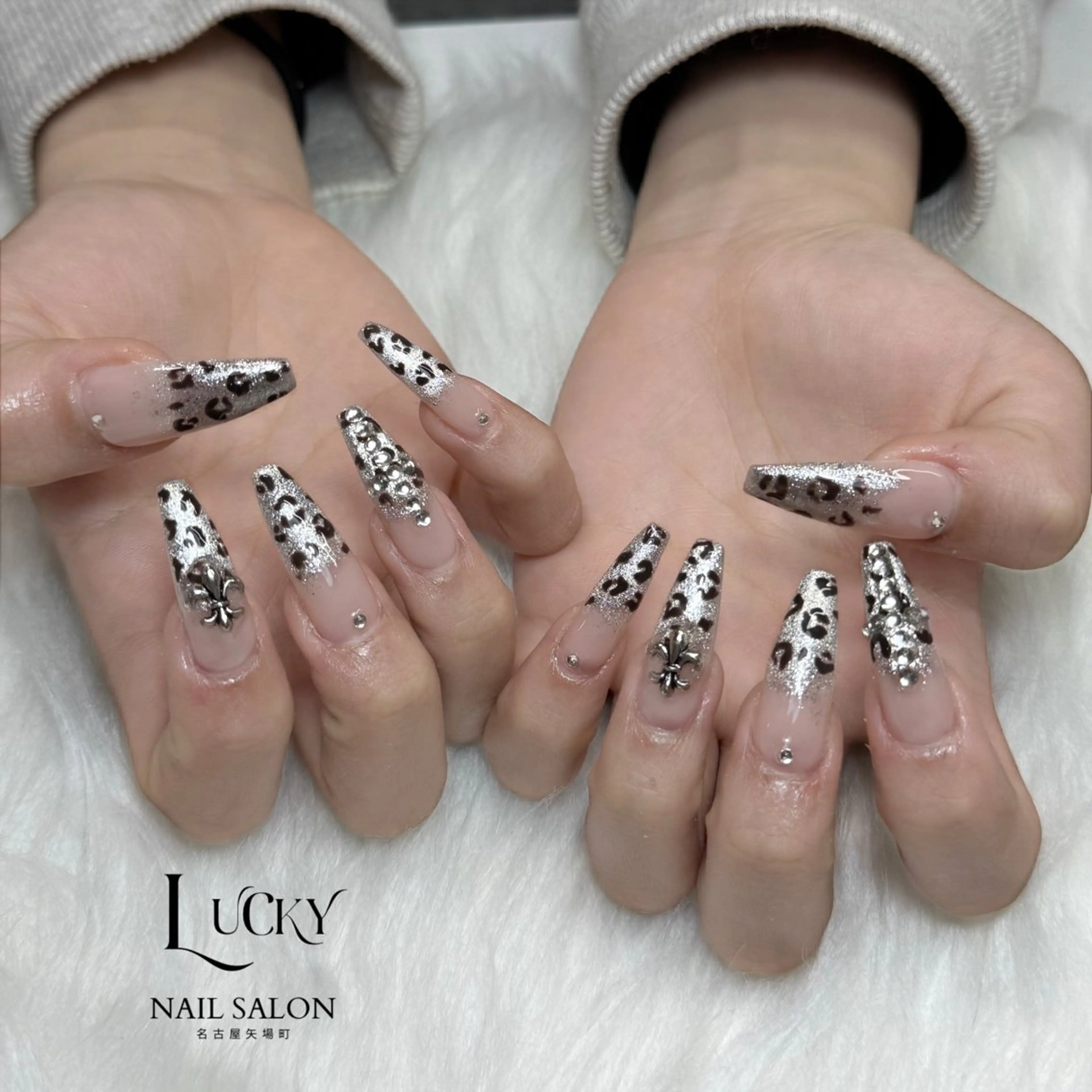 ネイル アートネイル ジェルネイル ロングネイル 持ち込み シンプルネイル ハンドネイル Lucky Nail Salon所属・Lucky Nail Salonのネイルデザイン