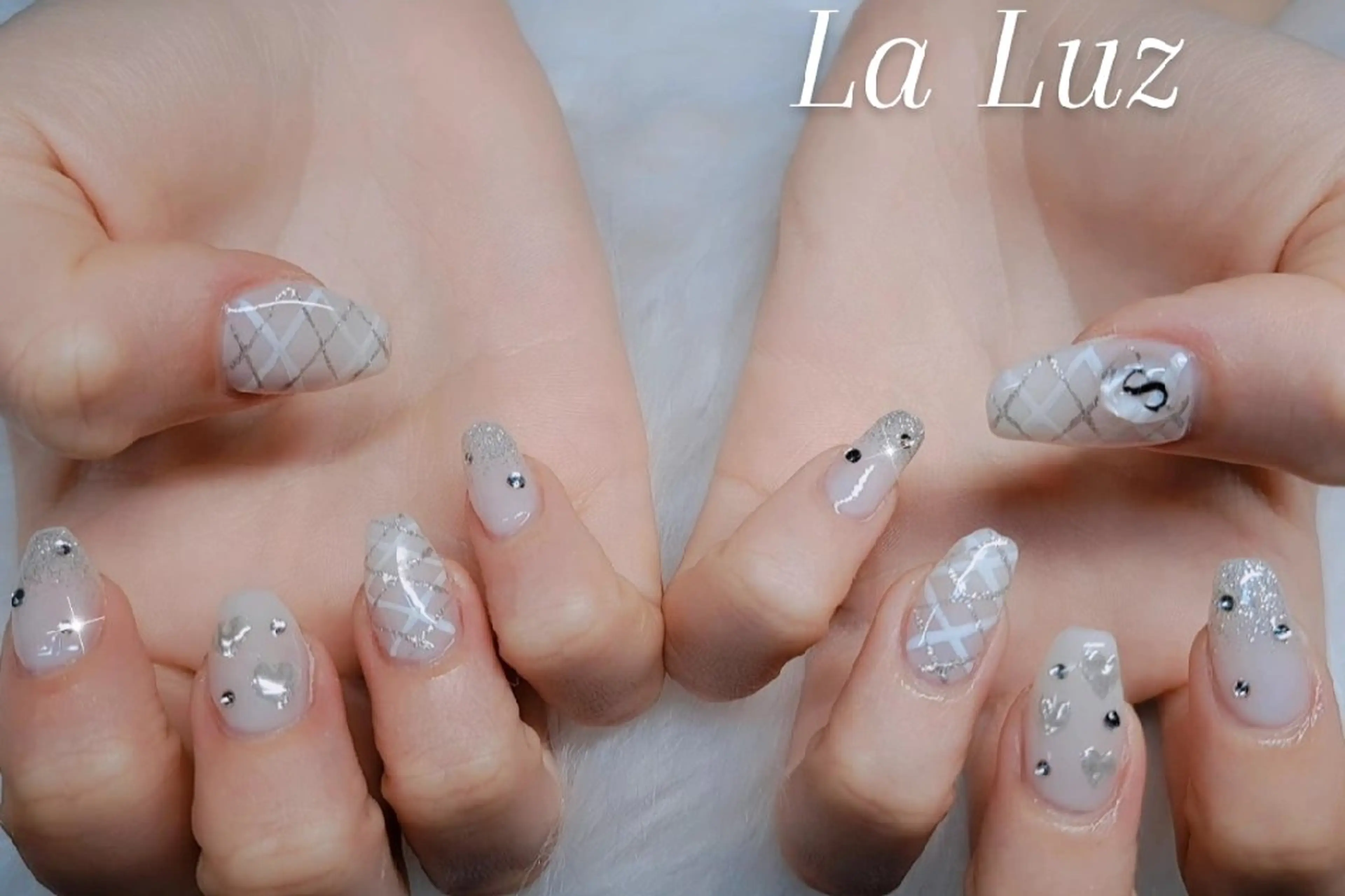 ネイル ハンドネイル 小川 真里奈のネイルデザイン