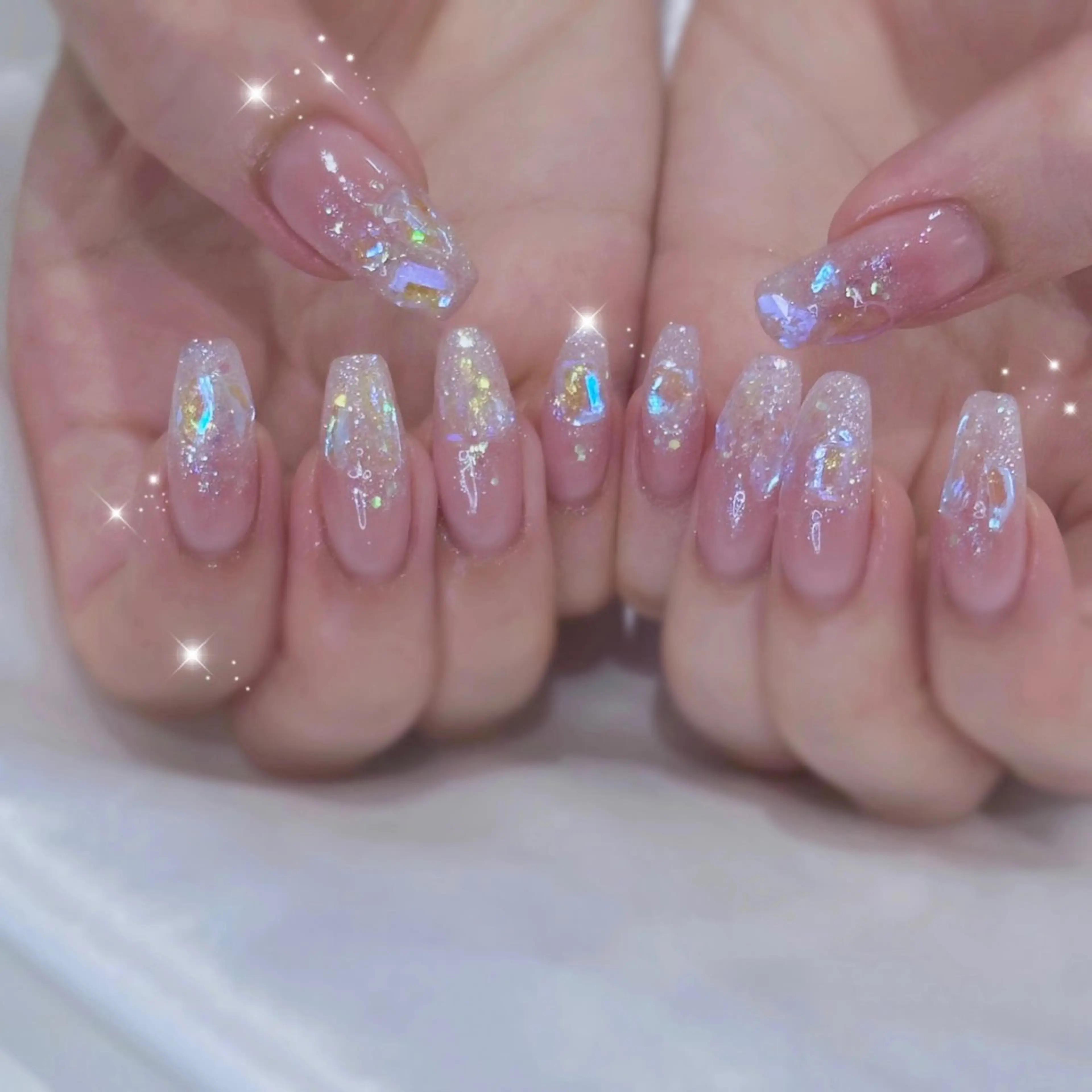 ネイル ストーンネイル ハンドネイル Kanon 🤍のネイルデザイン