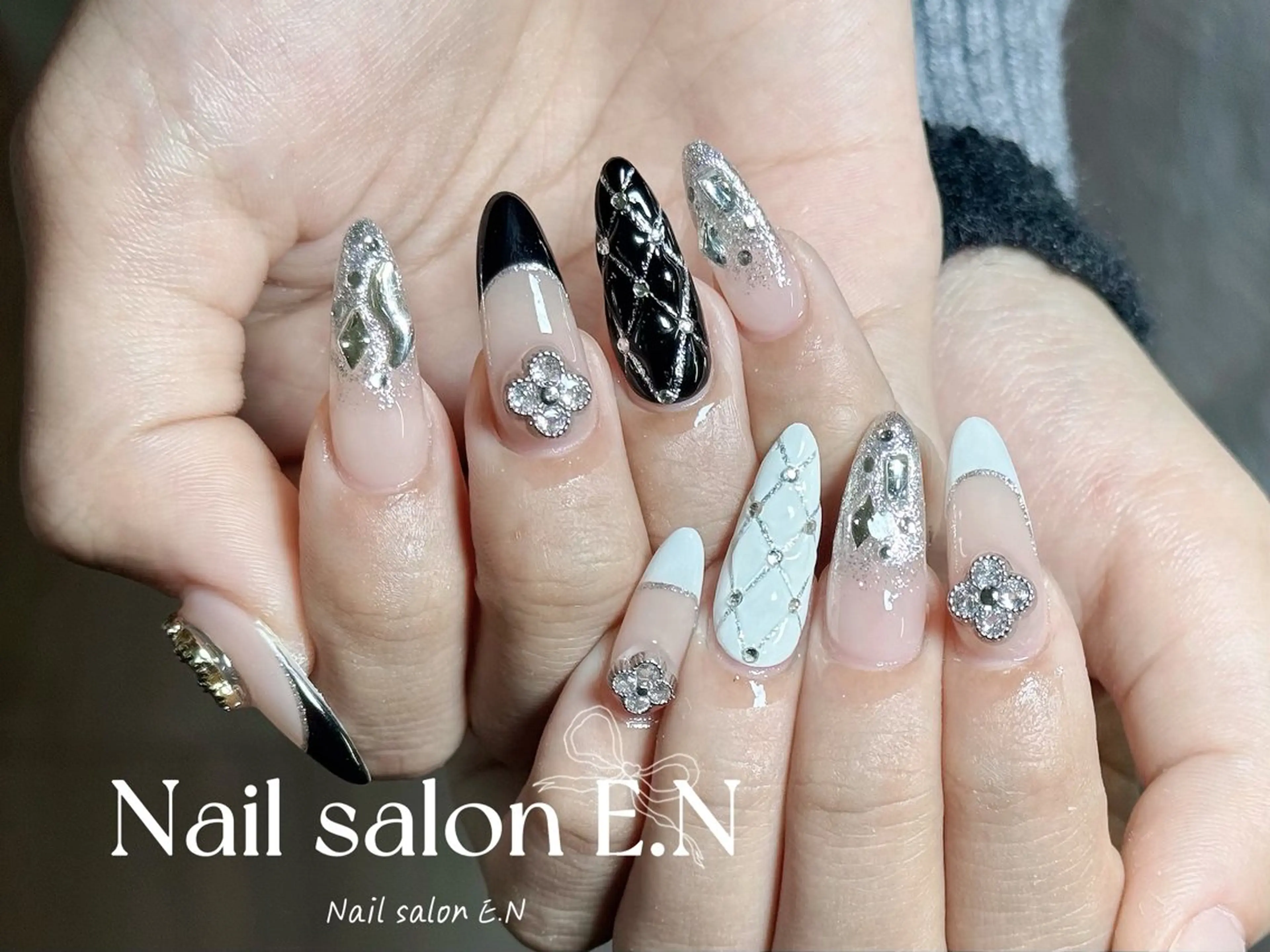 ネイル アートネイル オーロラネイル ブラウン クリアネイル フレンチネイル ハンドネイル E.N🦋 長さ出し/持ち込みのネイルデザイン