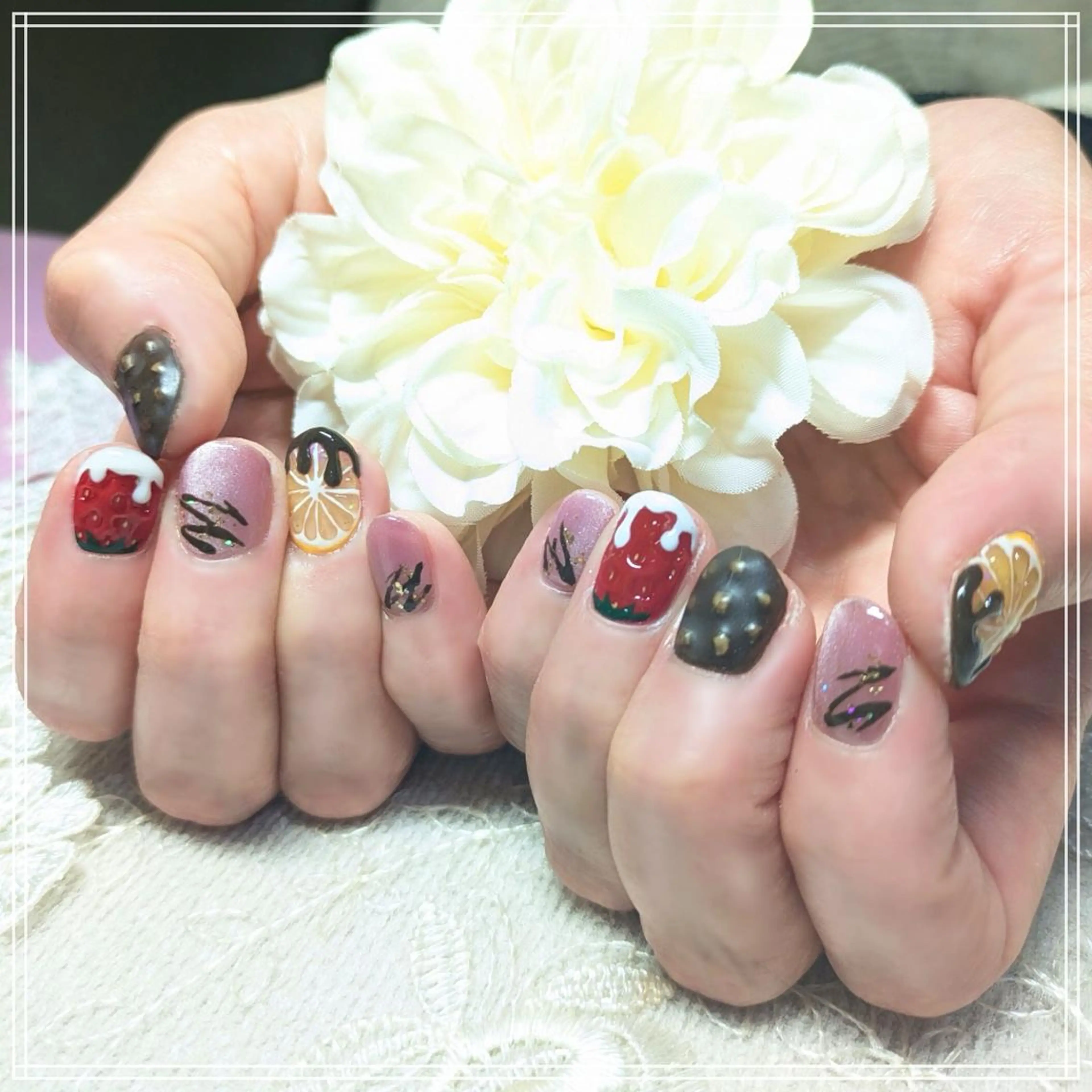 ネイル 山田 麻衣のネイルデザイン