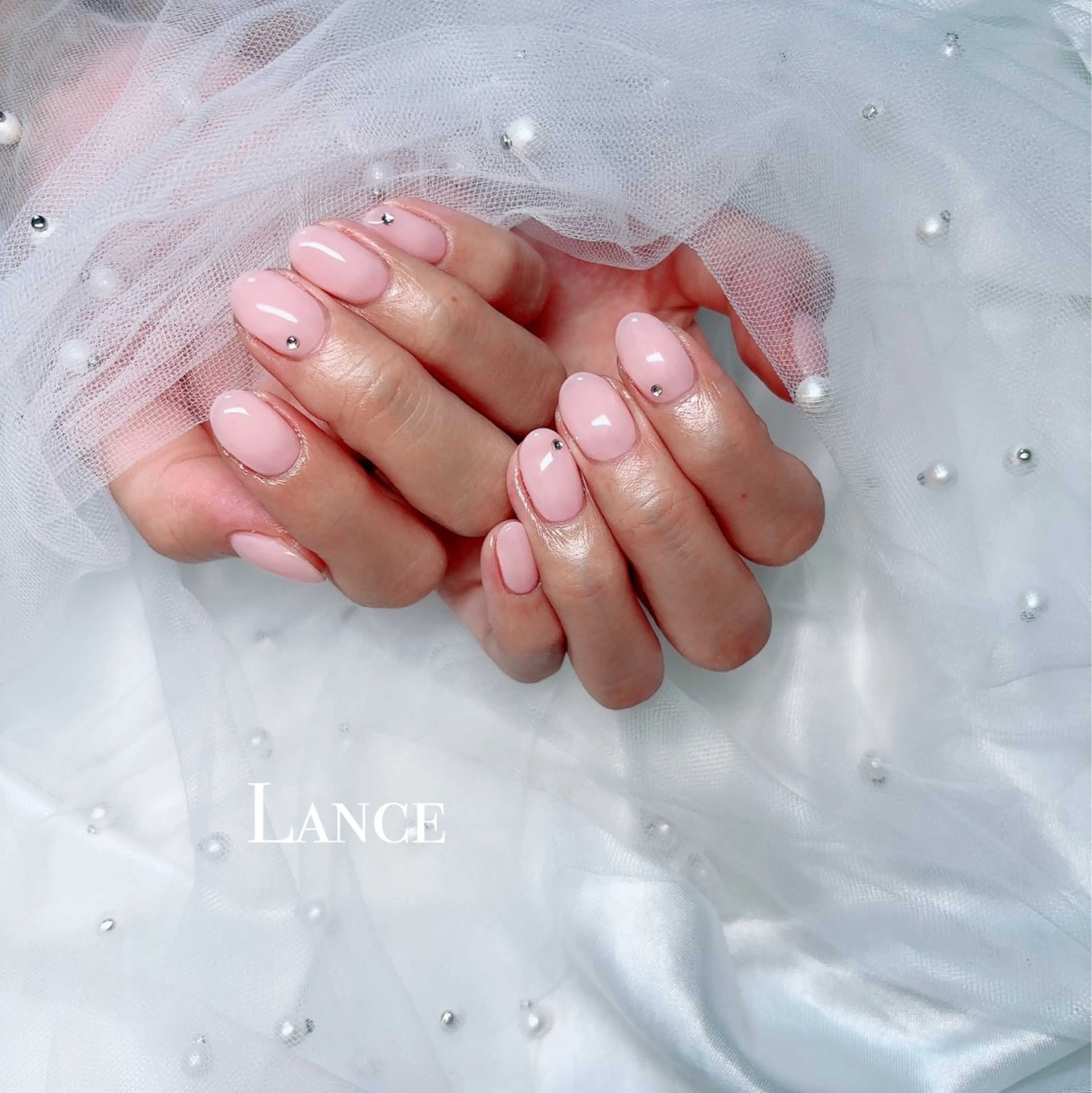 ネイル オーロラネイル フレンチネイル キラキラネイル 韓国ネイル ワンカラーネイル ハンドネイル Lance nailのネイルデザイン