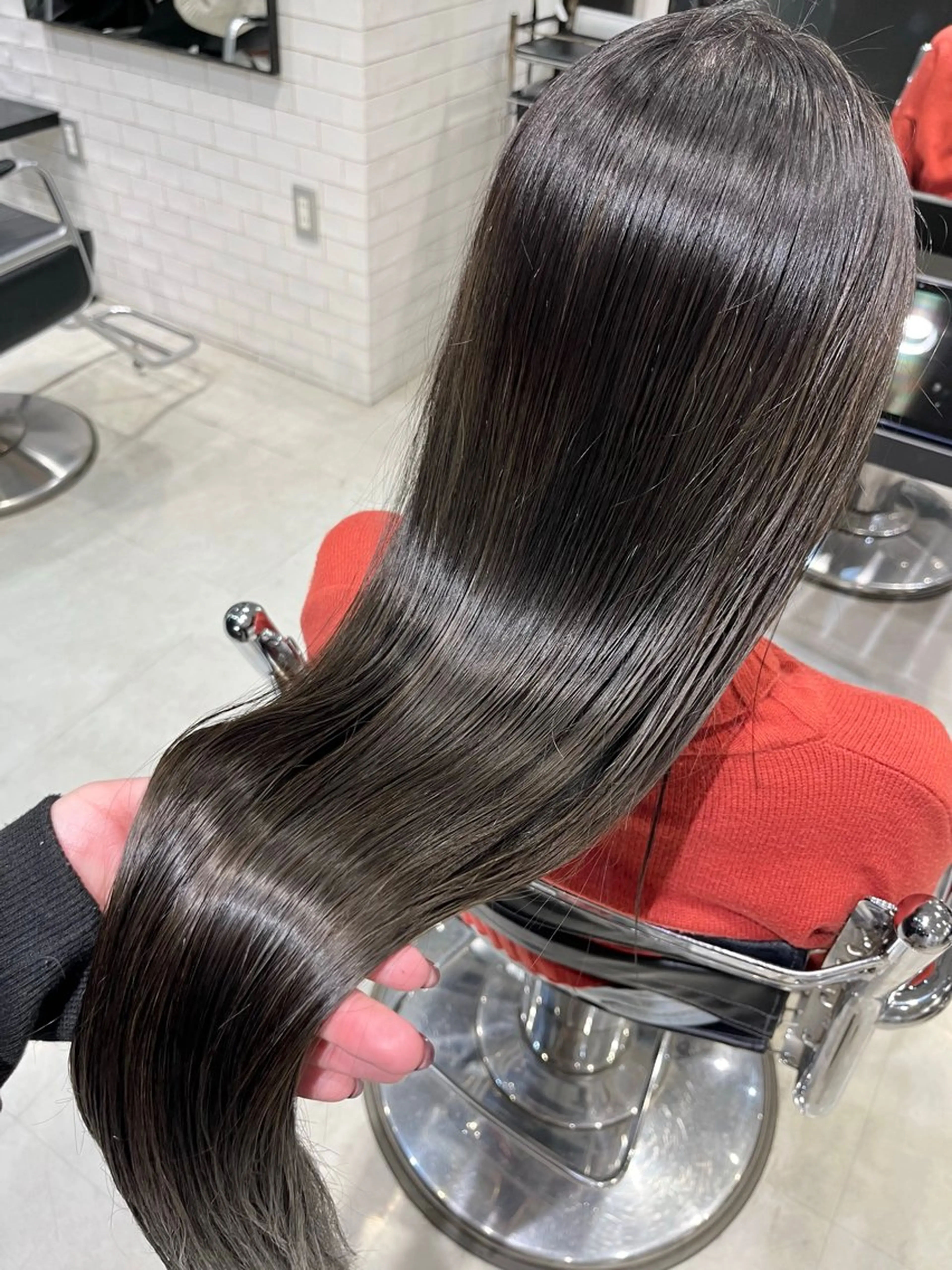 ロング カラー パーマ ヘアアレンジ カット ヘアカラー トリートメント ヘッドスパ ヘアセット 透明感/オリーブ/ グレージュ/YUKAのヘアスタイル