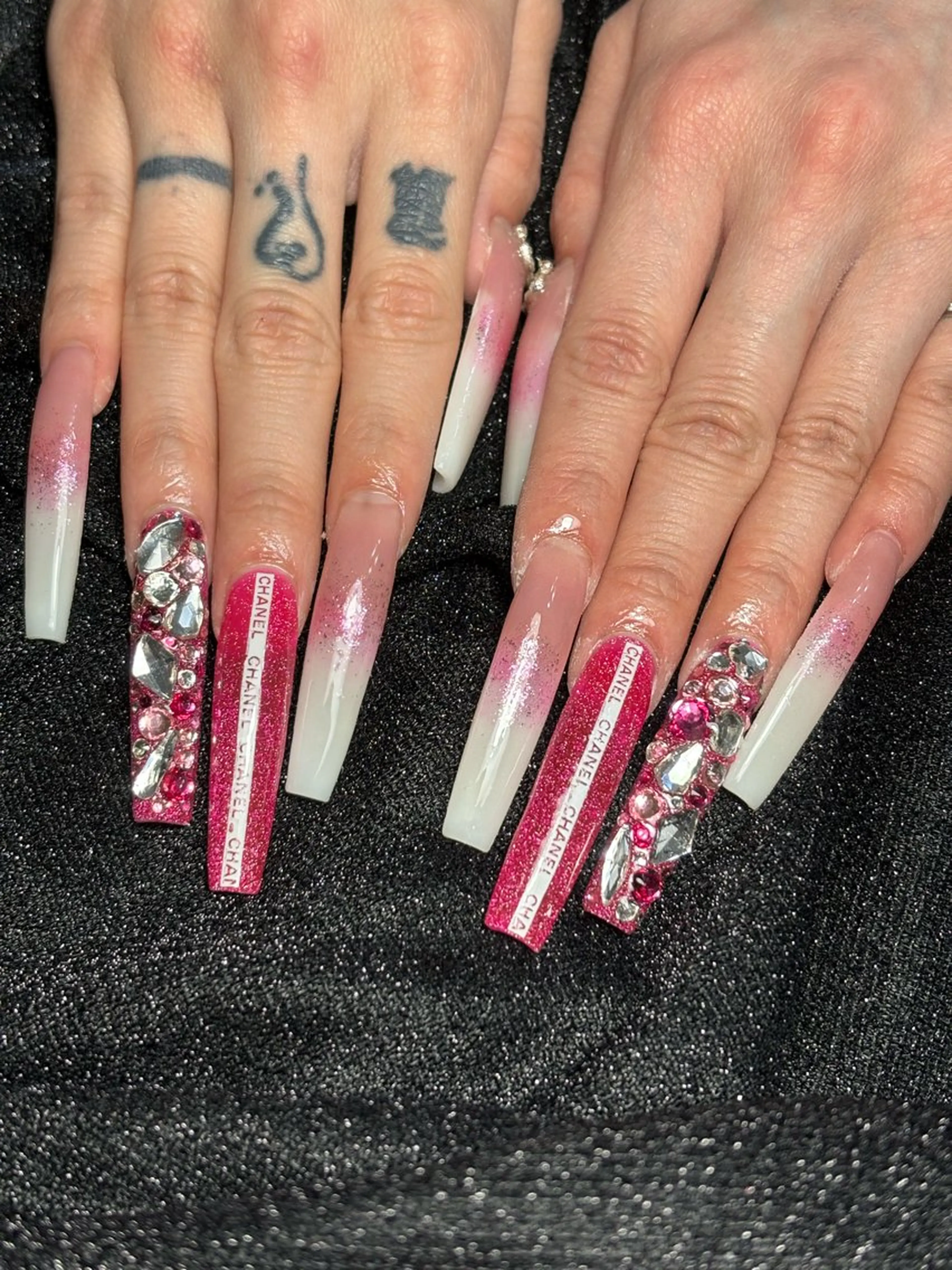 ネイル ハンドネイル ✴︎ Delightのネイルデザイン