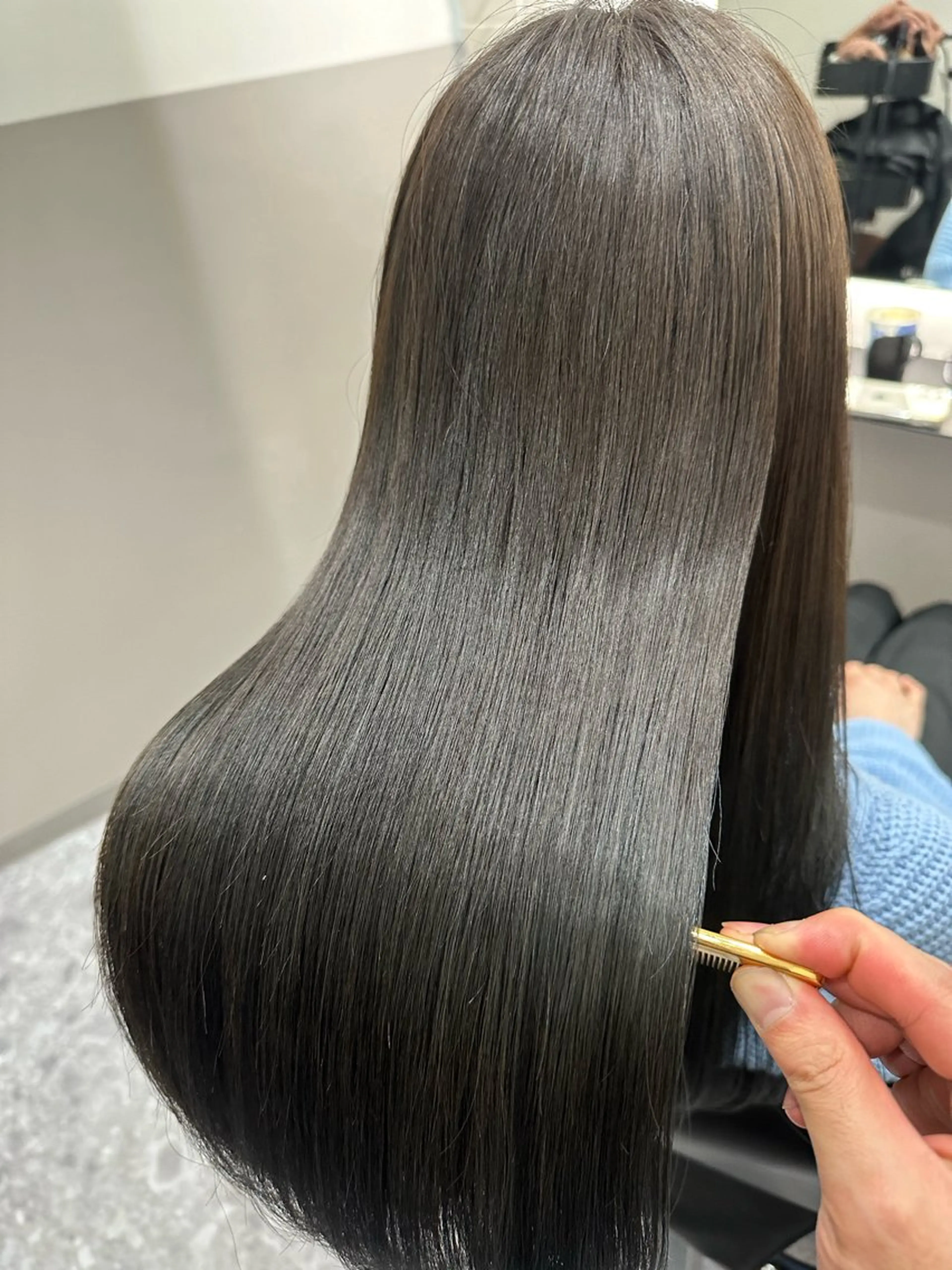 ミディアム カット ヘアカラー トリートメント 彼ウケ抜群🎀垢抜け 艶暗髪🪞一輝のヘアスタイル