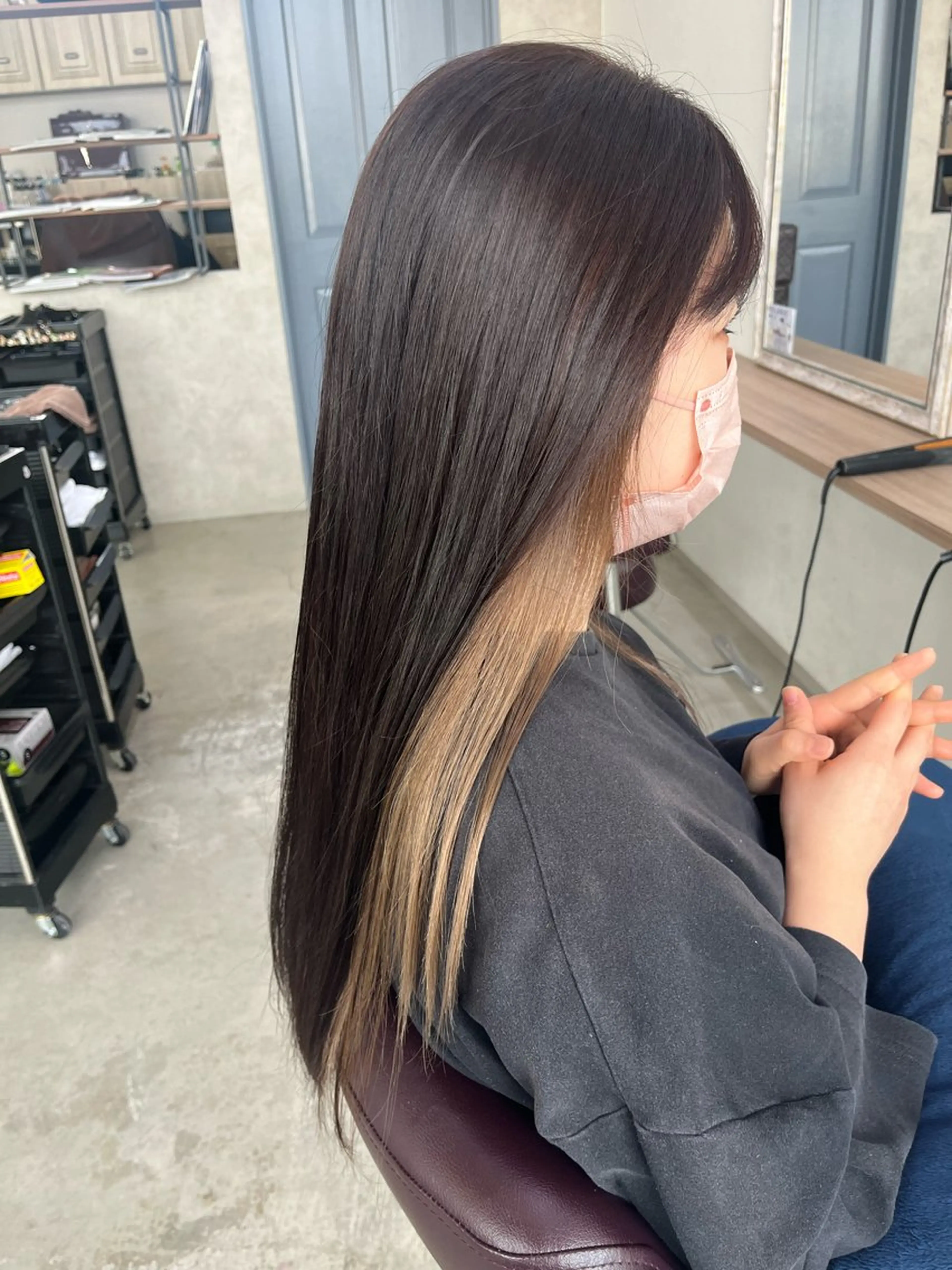 ロング ヘアカラー 平野 朋未のヘアスタイル