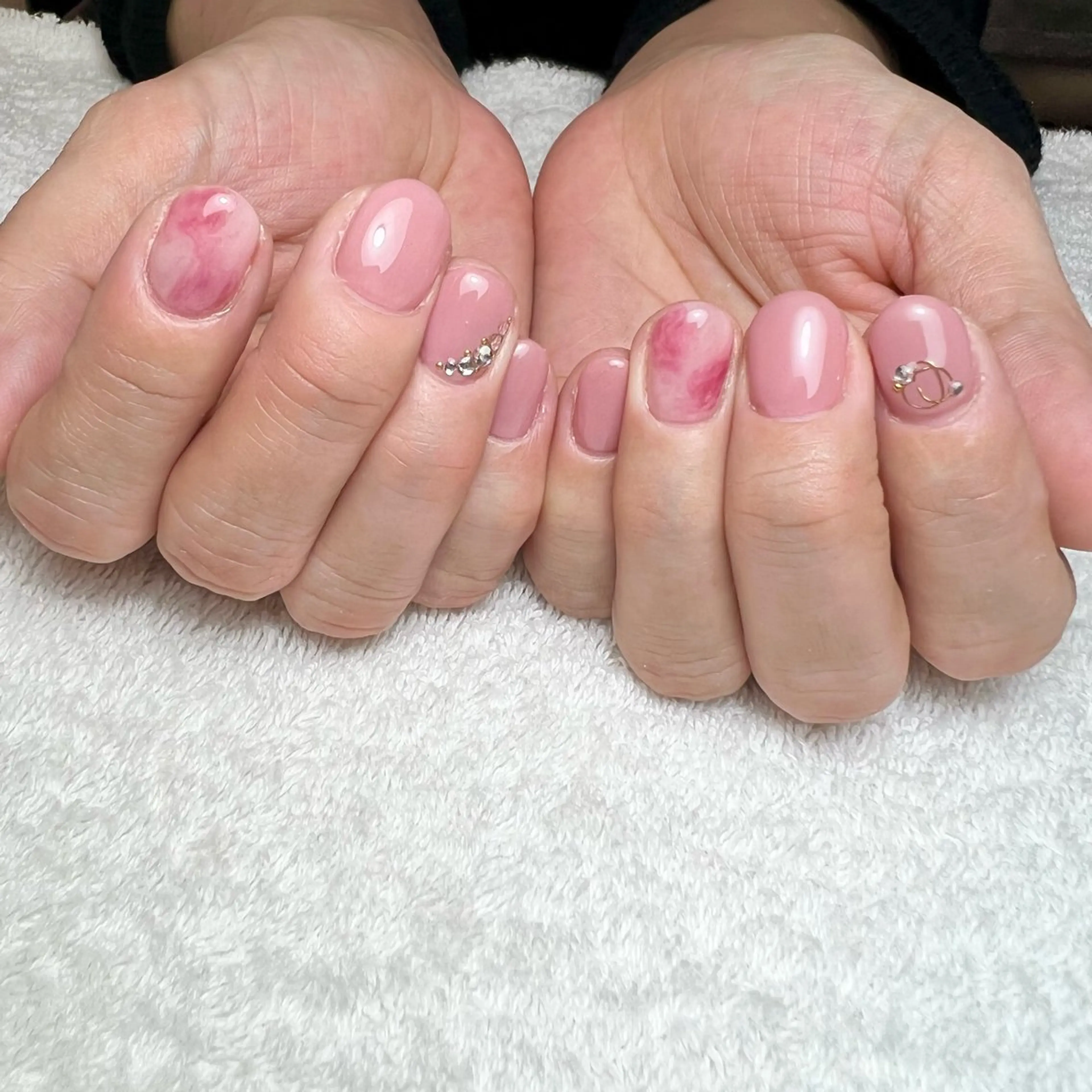 ネイル 大理石ネイル(マーブル) ピンク ハンドネイル COCO+所属・COCO +のエステ・リラクイメージ