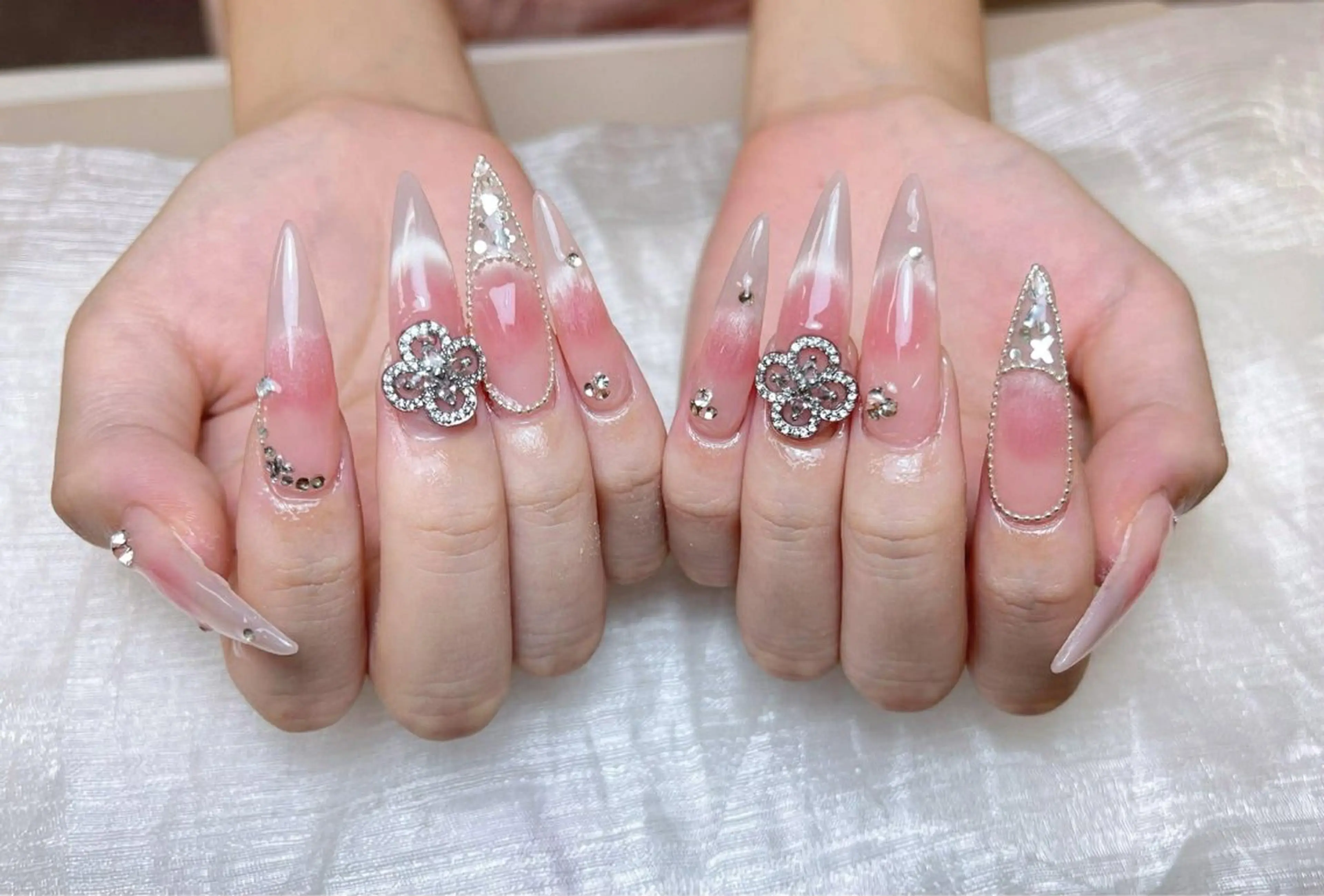 カラー RUBY NAIL& BEAUTY SPAのネイルデザイン