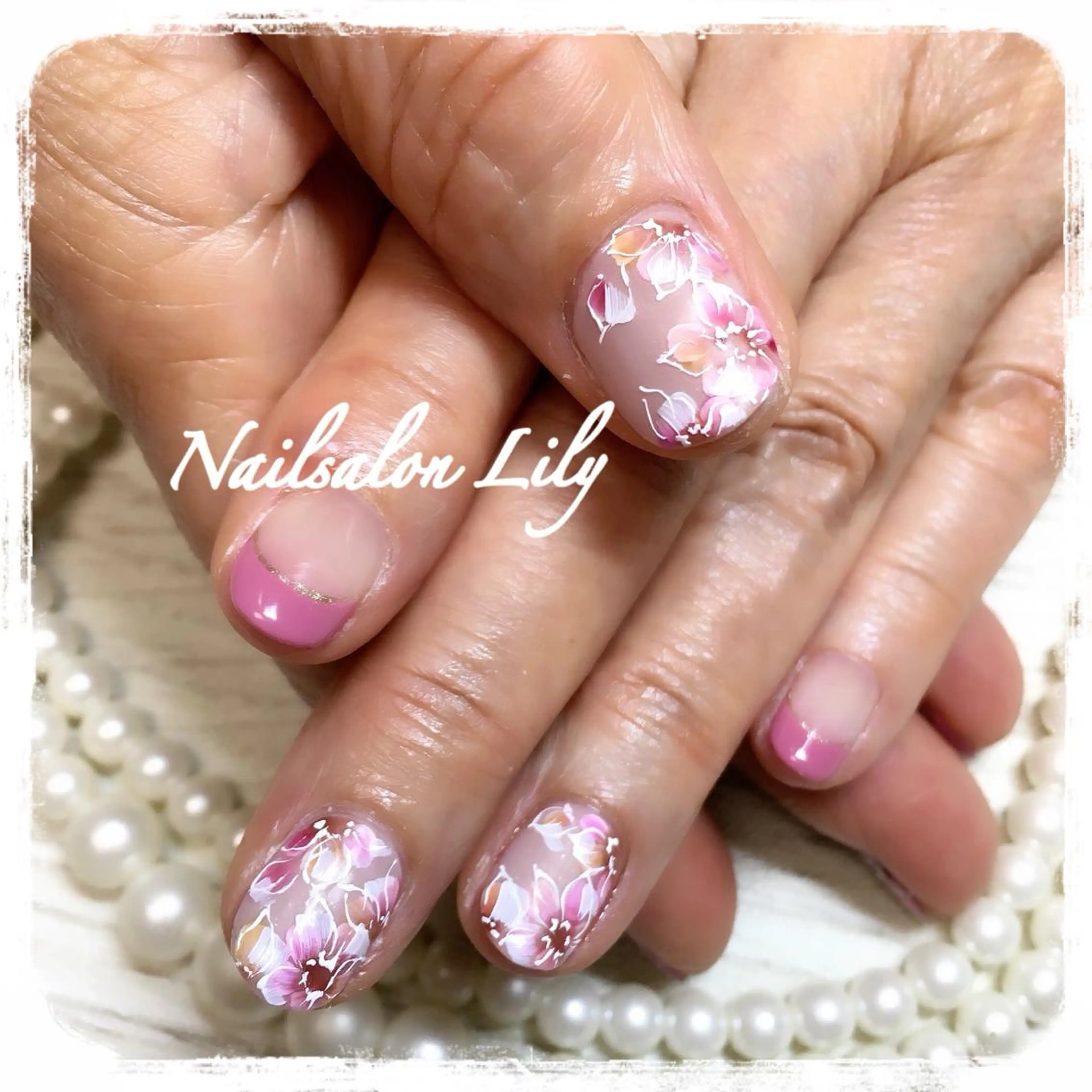ネイル フラワーネイル Nailsalon Lilyのネイルデザイン
