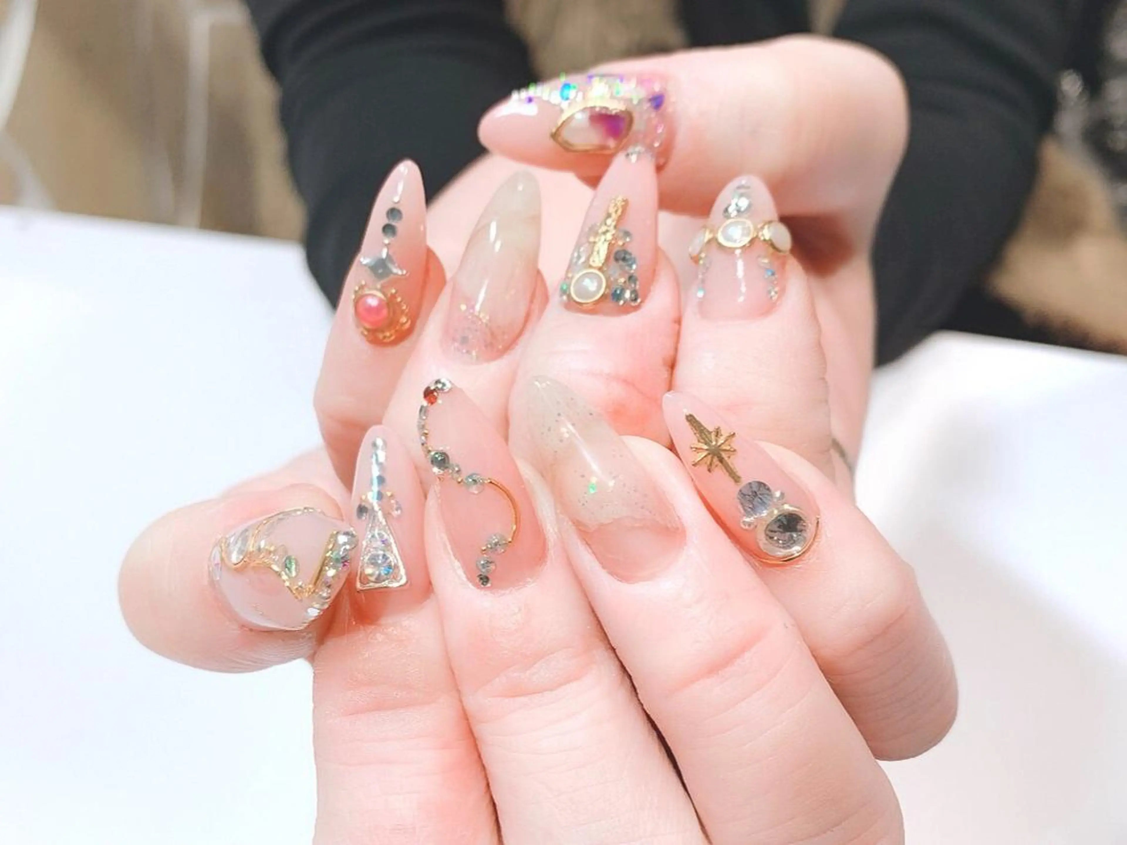 ネイル ハンドネイル 京都レイヤーカット/ 縮毛矯正/羽柴りくのヘアスタイル