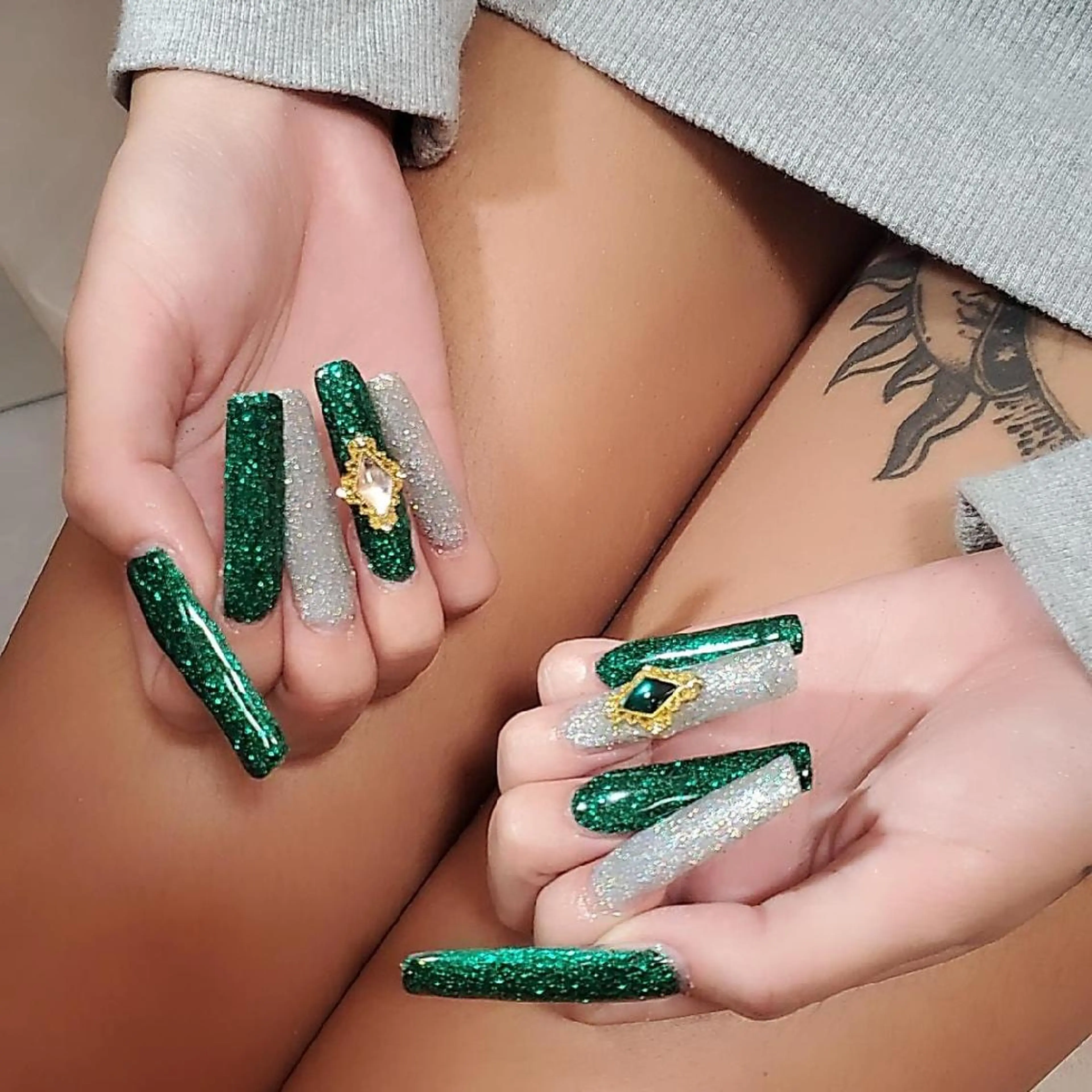 ネイル ラメ(グリッター) ハンドネイル Garnet nailのネイルデザイン