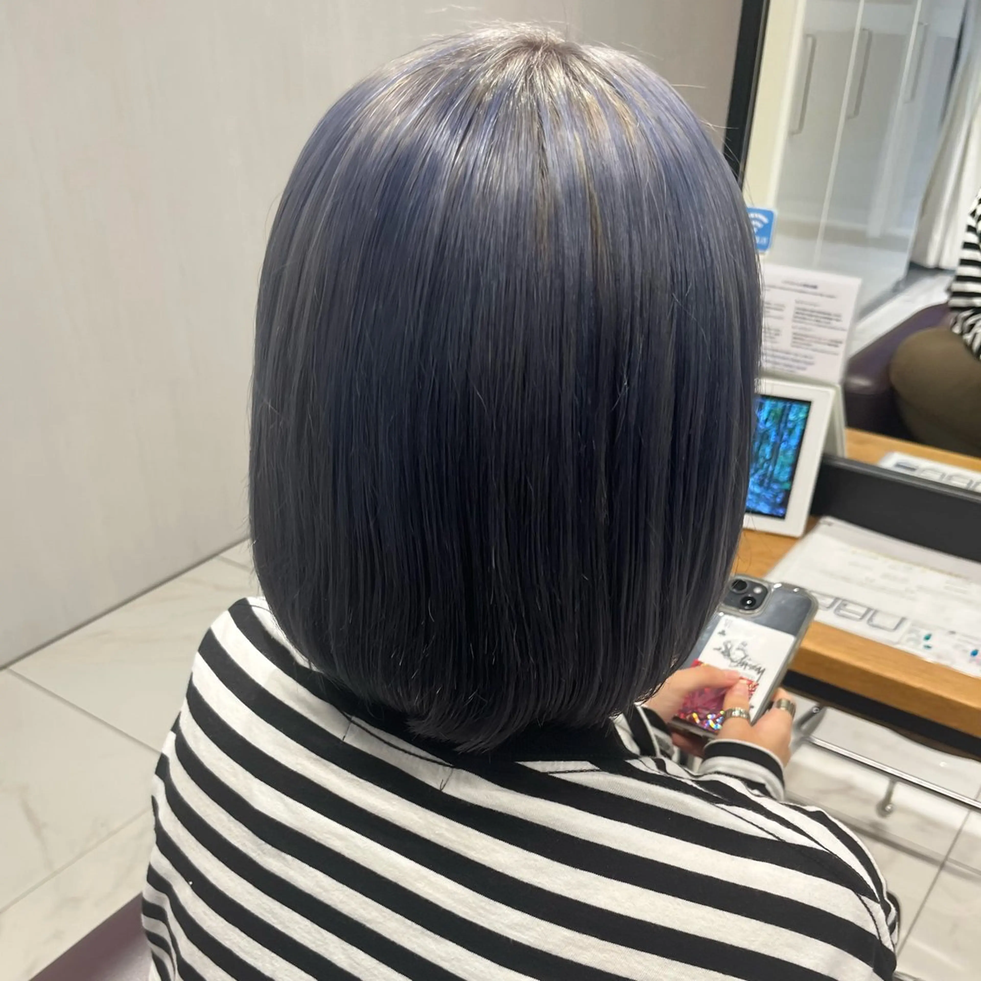 ミディアム カラー ブロンド ブルーカラー ブルーラベンダー ハイトーンカラー ラベンダーカラー ヘアカラー トリートメント Miyu🎀レイヤー ／透明感カラー🪽のヘアスタイル