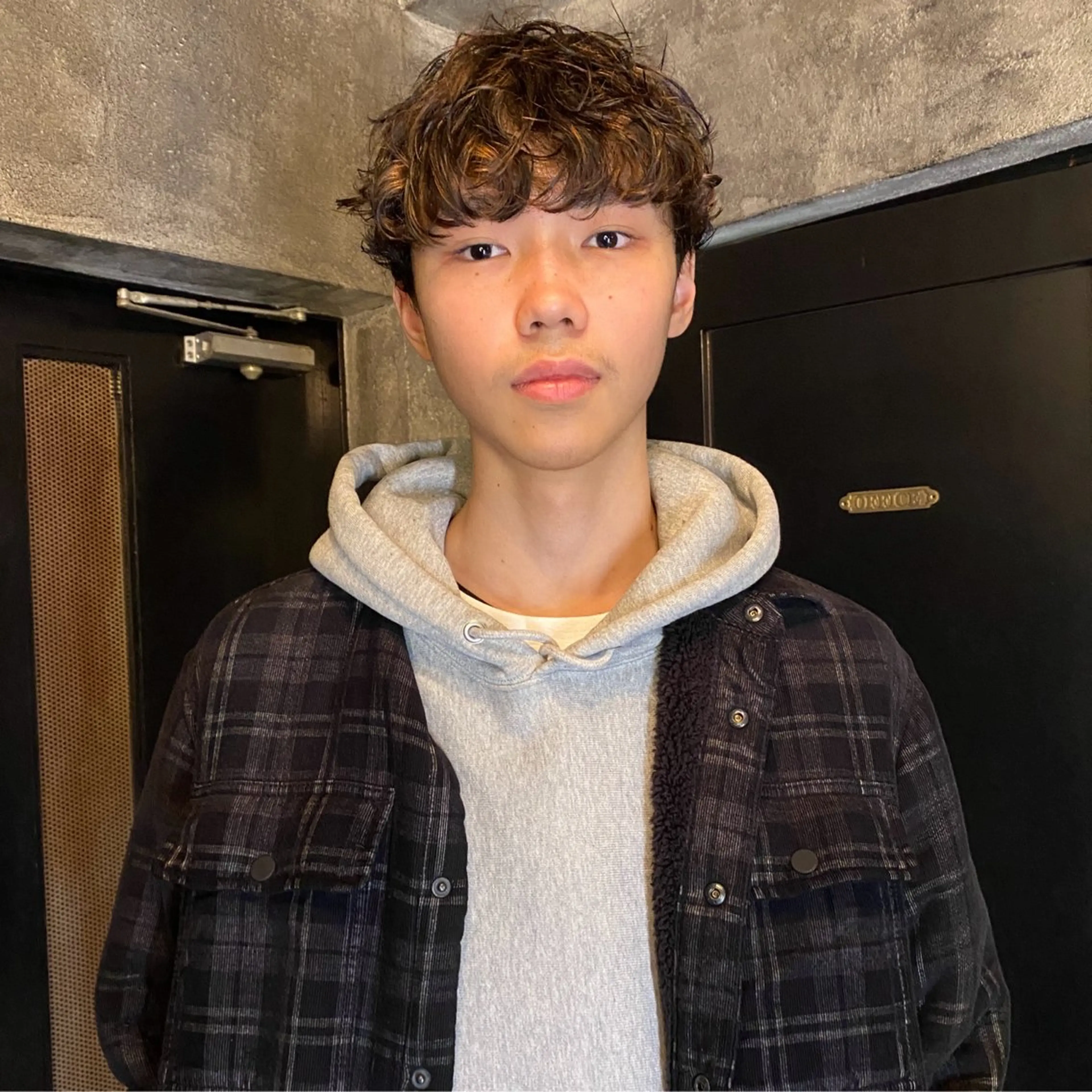 ショート メンズ メンズパーマ カット ヘアカラー トリートメント ◽️モードヘア◽️ SHOUTOのヘアスタイル