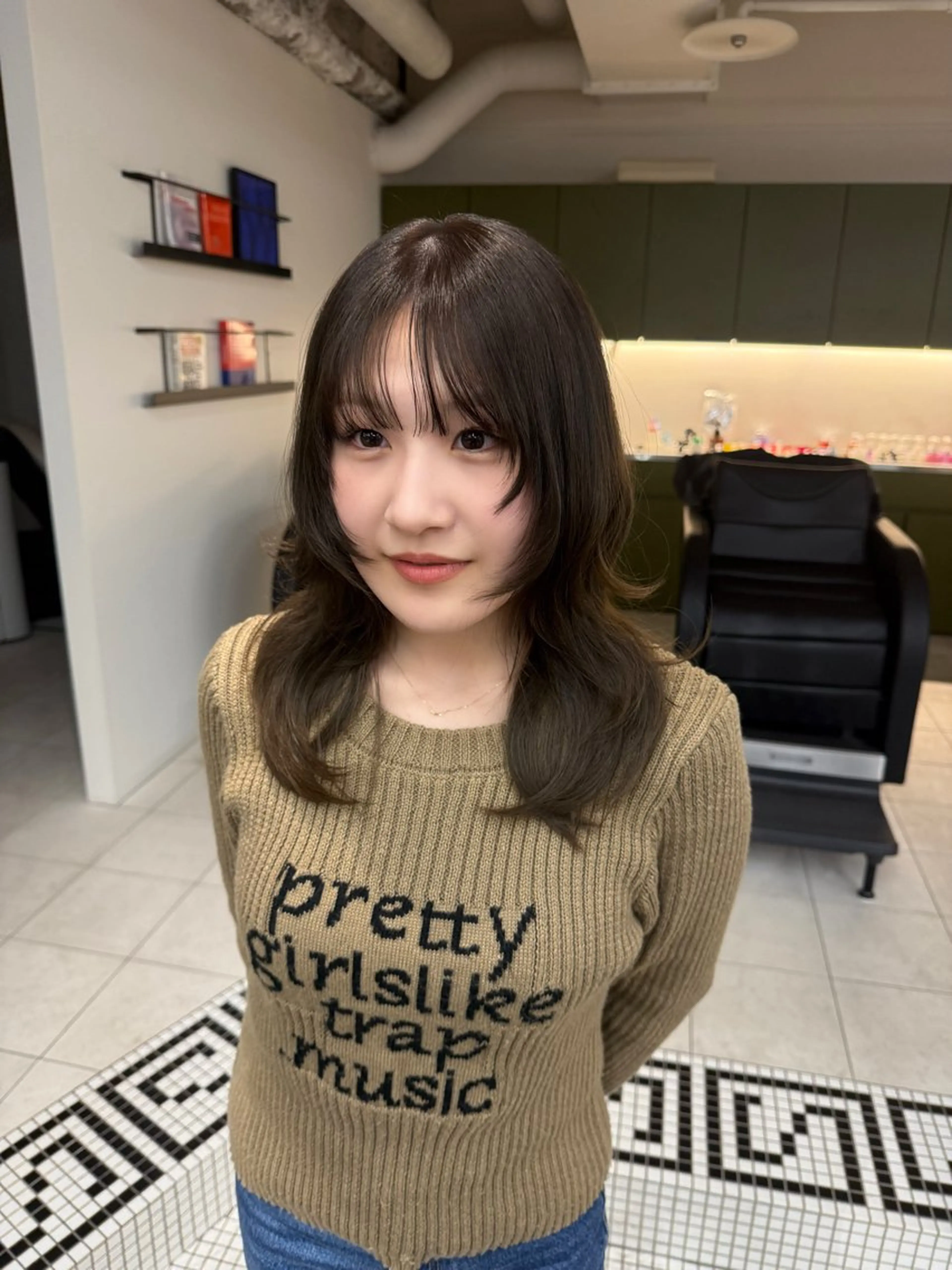 ミディアム ハッシュカット 韓国風ヘア レイヤーカット カット ヘアカラー トリートメント 新潟/万代/レイヤー 韓国風/明間未来のヘアスタイル