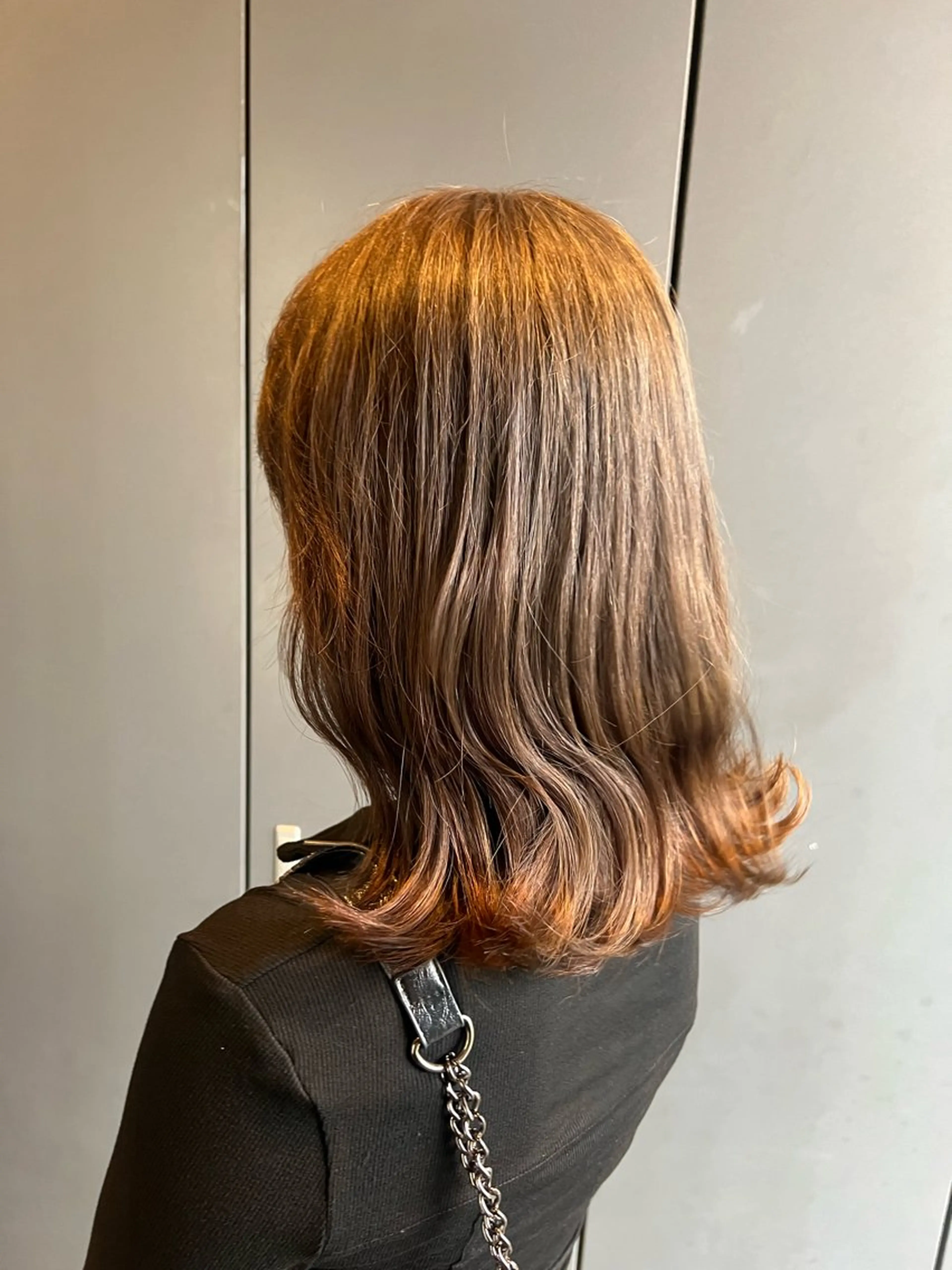 ロング ダブルカラー寒色系 ボリューム改善ハヤトのヘアスタイル