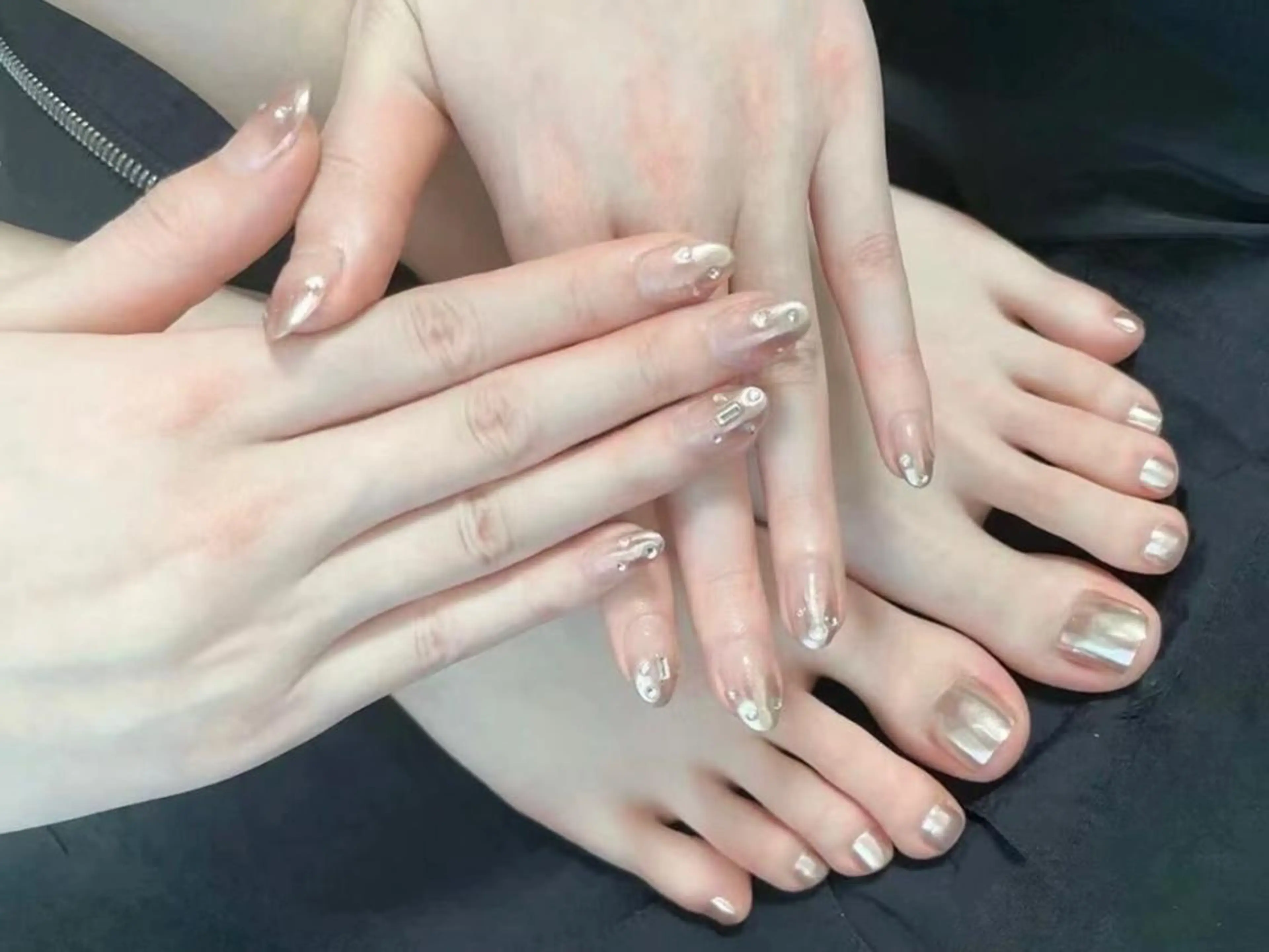 ネイル ミラーネイル ハンドネイル フットネイル ハンドケア NailDemure 【銀座店】のネイルデザイン