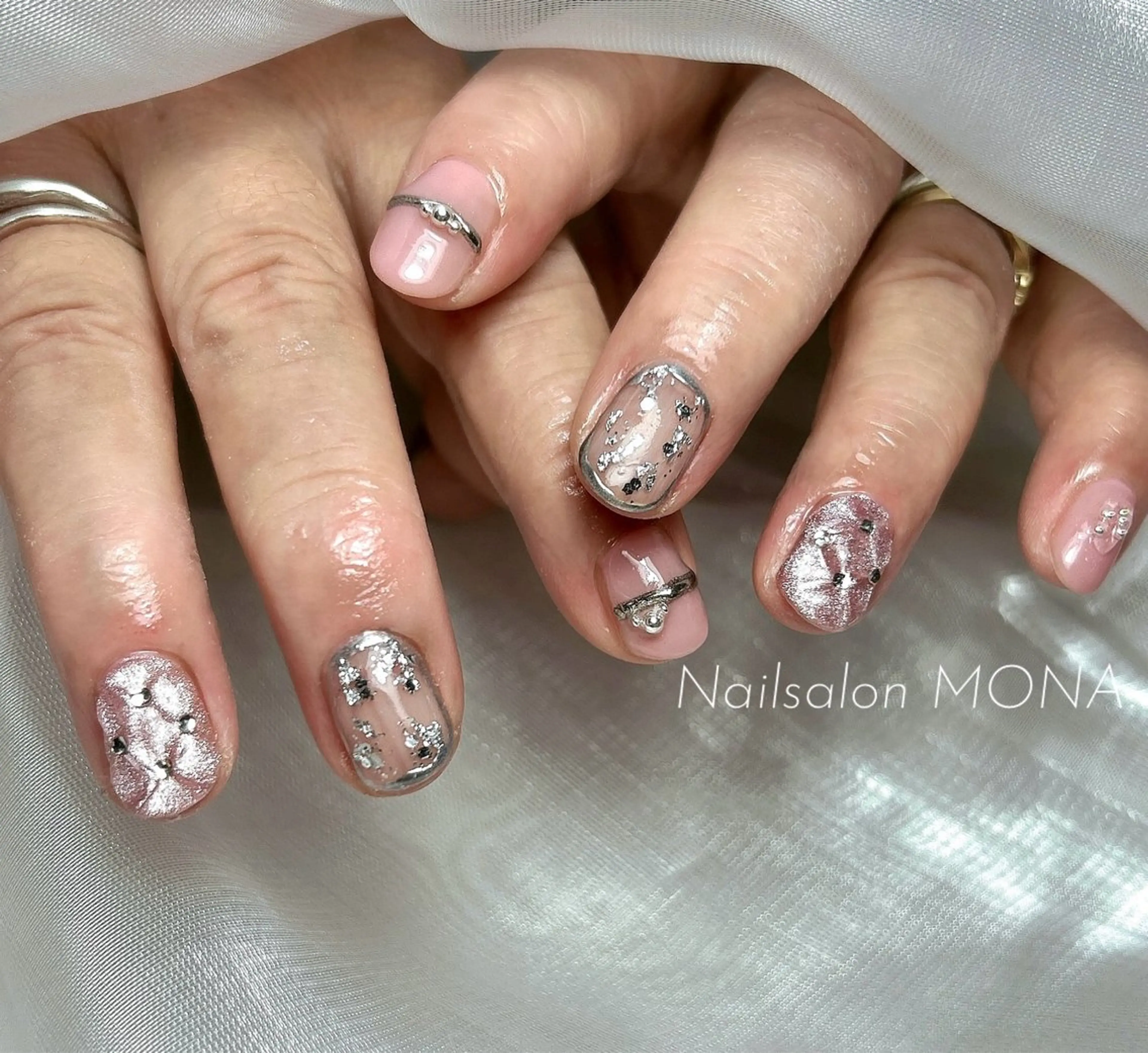 ネイル ラメ(グリッター) マグネットネイル ピンク シルバー フットネイル Nailsalon MONA.のネイルデザイン