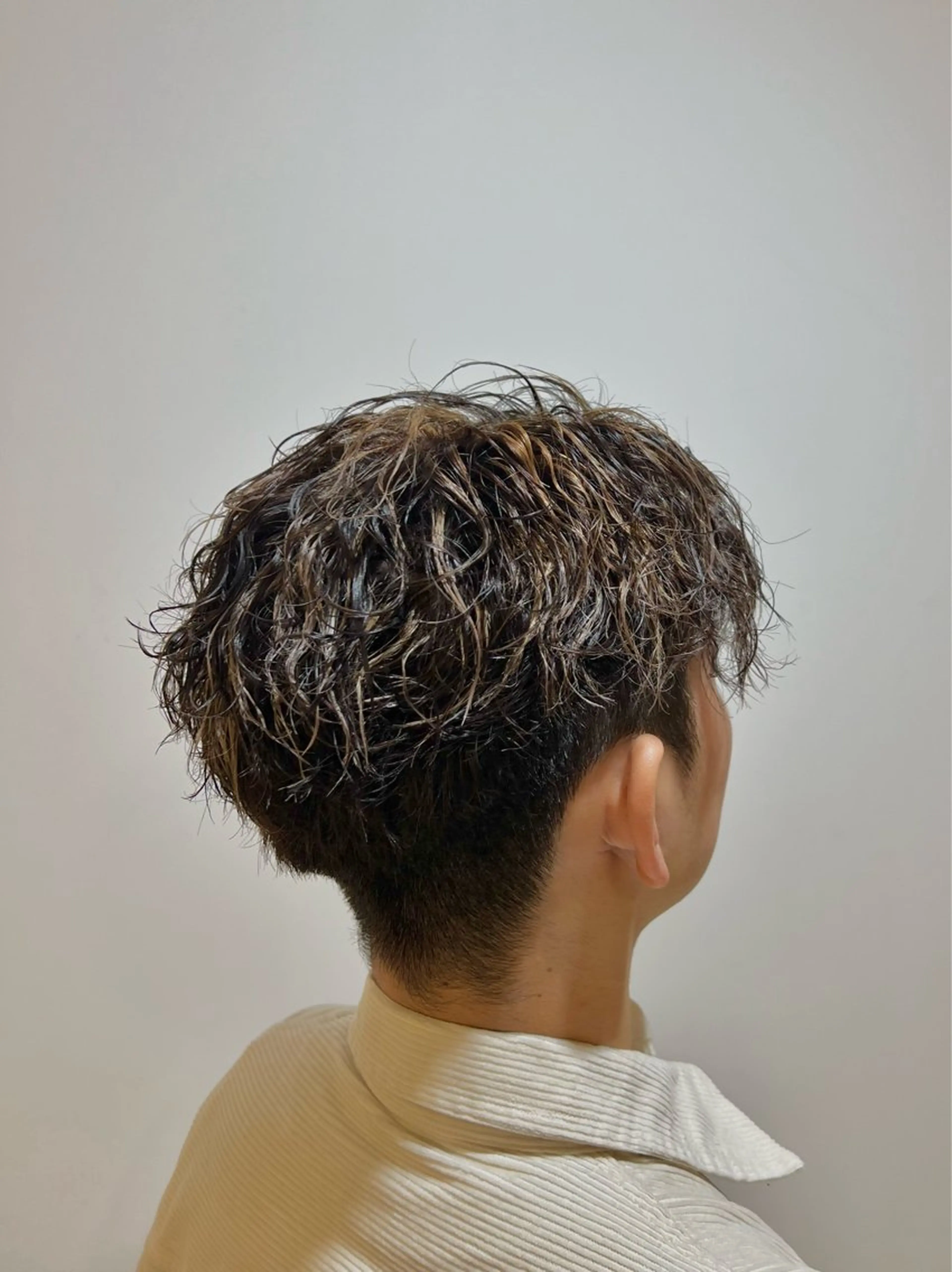 ショート カラー パーマ メンズ カット ヘアカラー パーマ 湘南のパーマ職人 🔥清水琉葵🔥のヘアスタイル