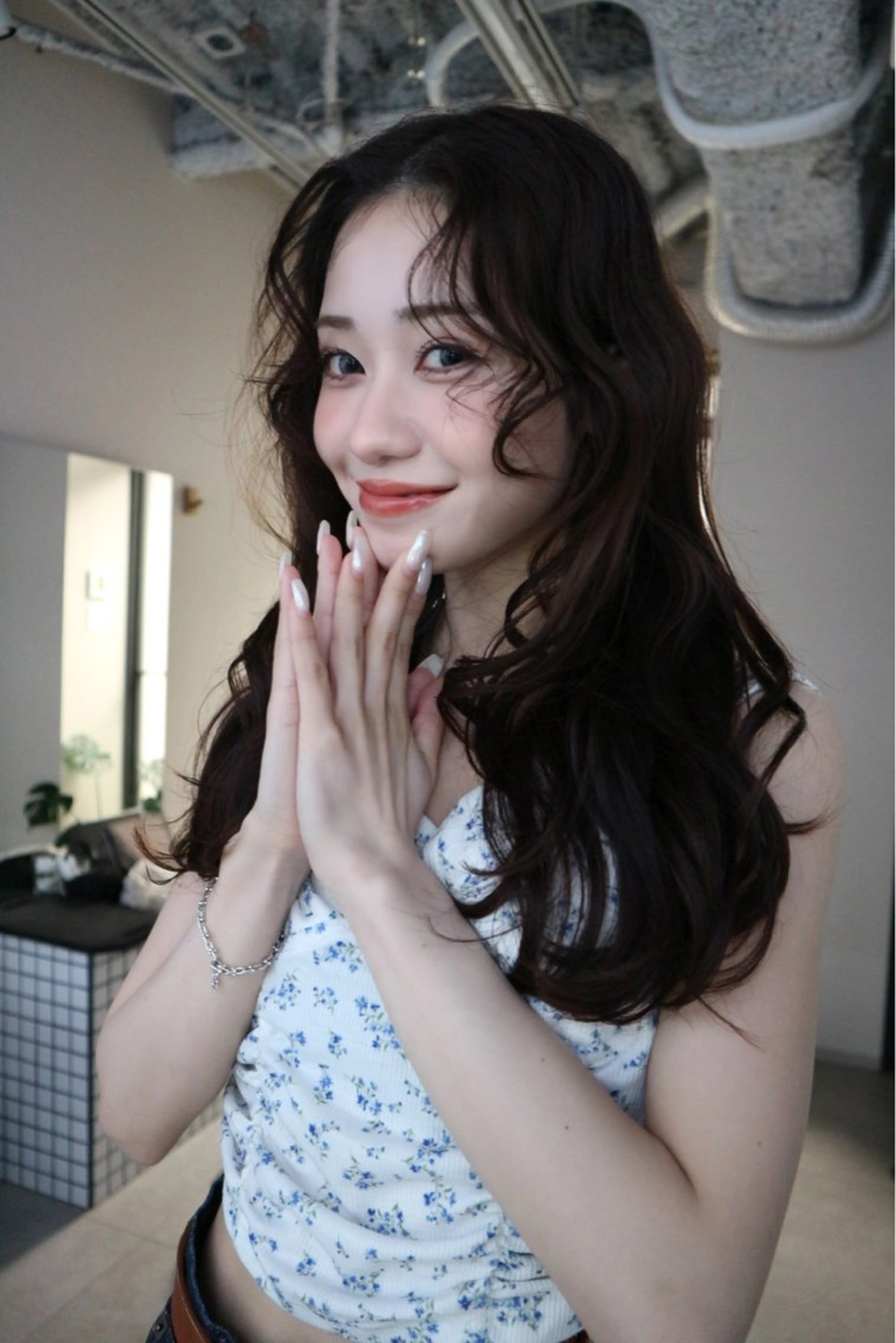 ロング カラー DOULAQ所属・AKO .のヘアスタイル