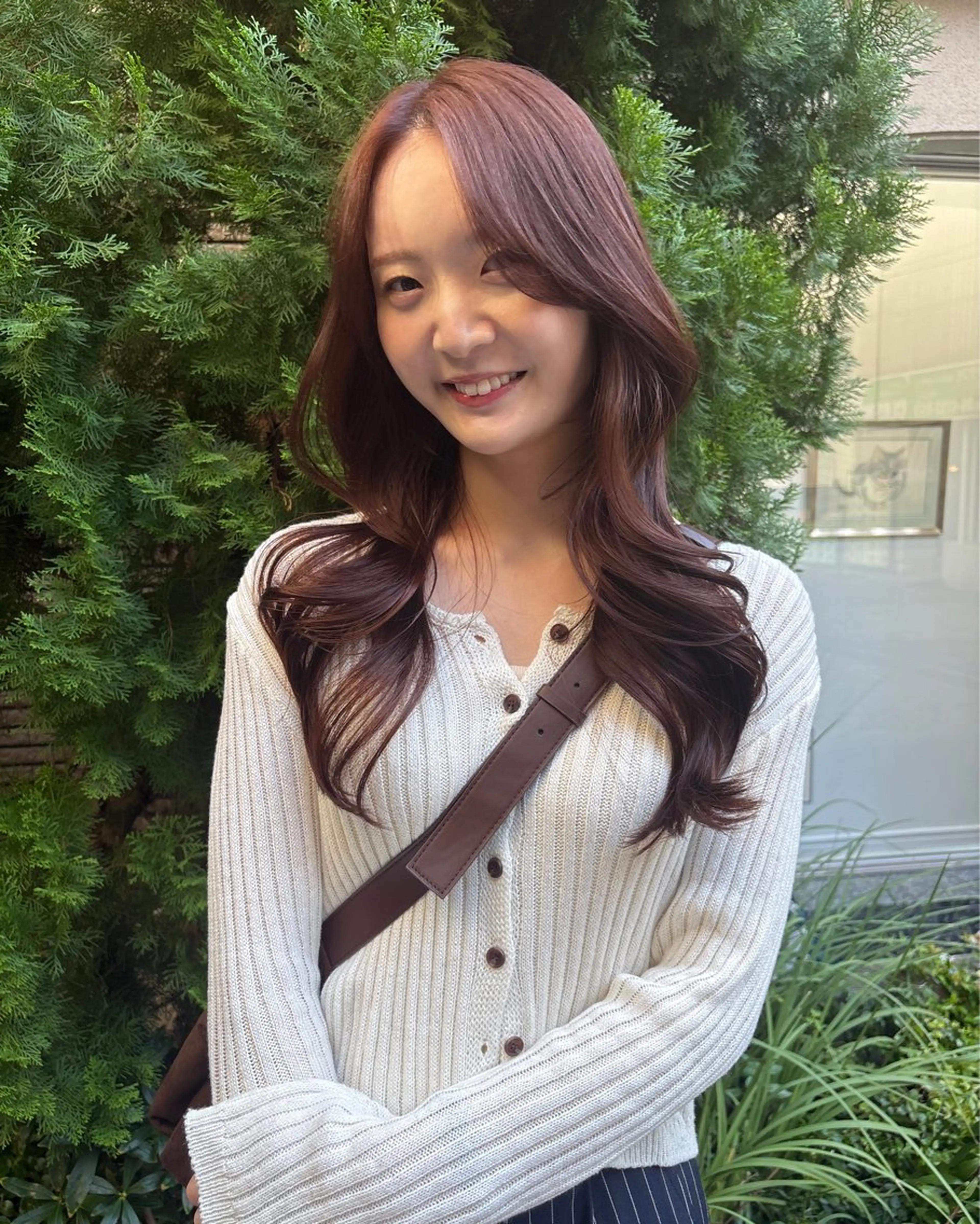 ミディアム 顔周りカット 似合わせカット ヘアカラー トリートメント 梅田/レイヤーカット /ミルクティーカラーのヘアスタイル