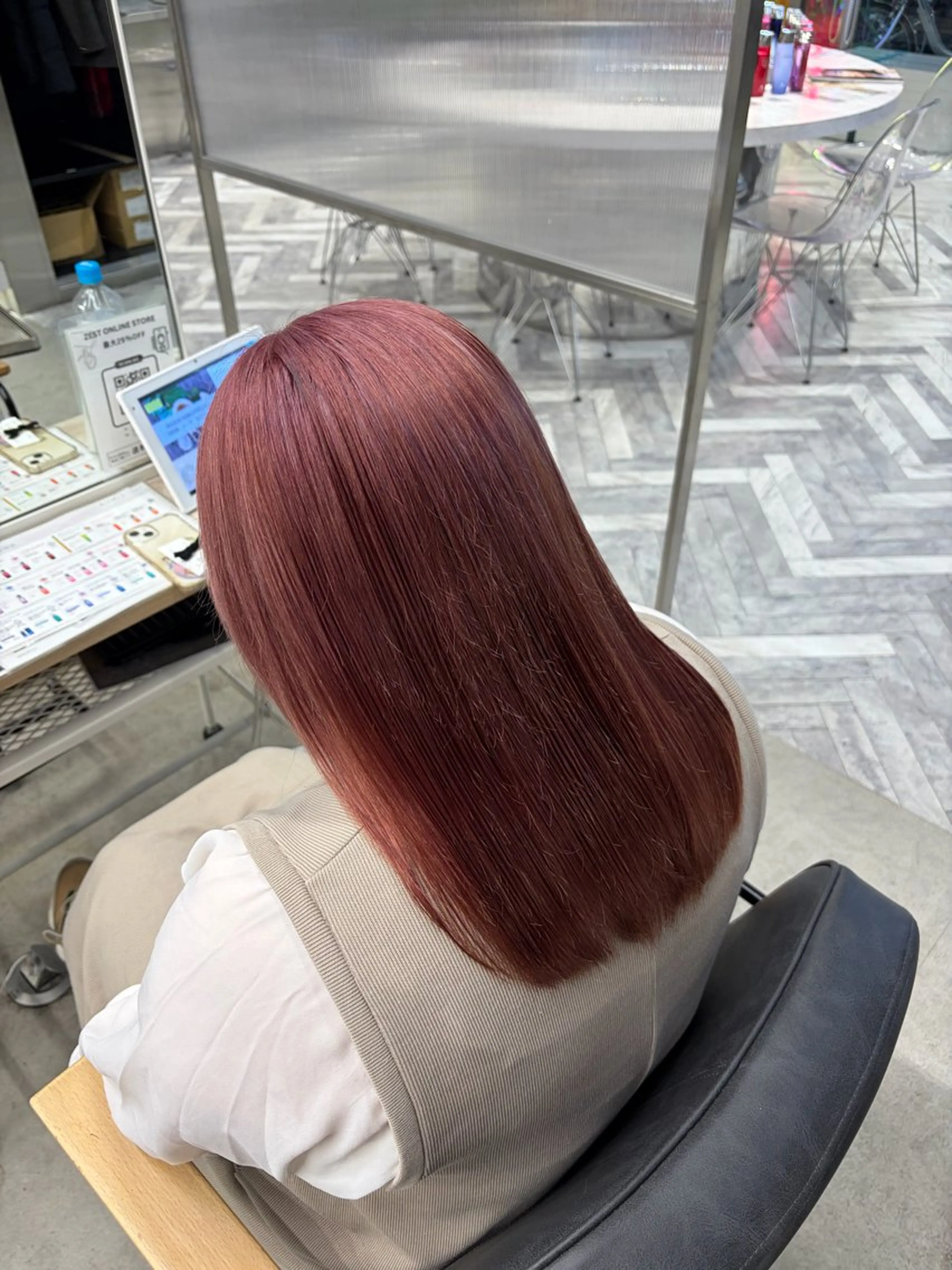 セミロング カラー ヘアカラー ななみ.⋆𝜗𝜚 艶カラー/まつパのヘアスタイル