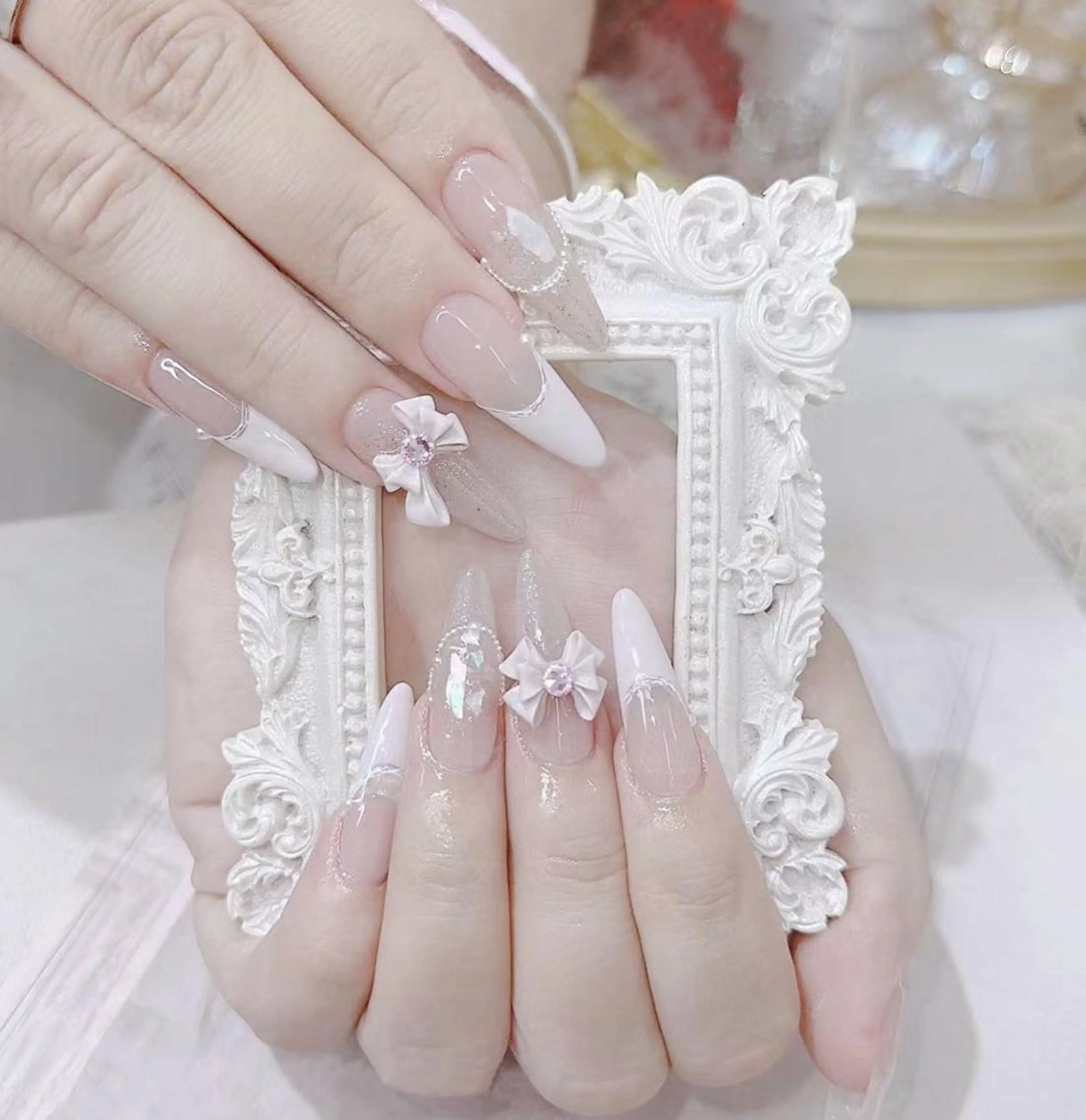 ネイル アートネイル 長さ出し ネイルチップ Queens マオのネイルデザイン