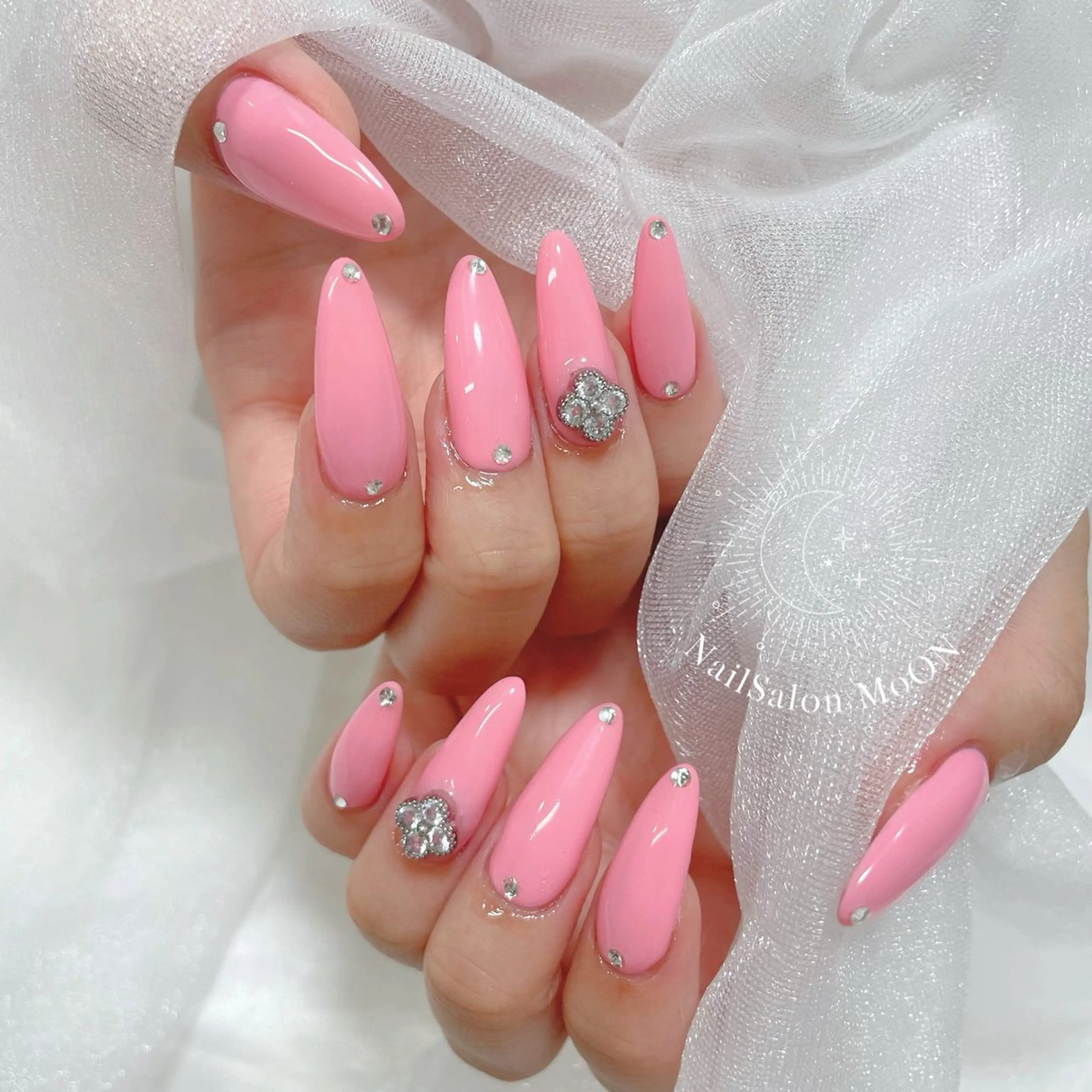 ネイル ストーンネイル MoON...❤︎ MeGuのネイルデザイン