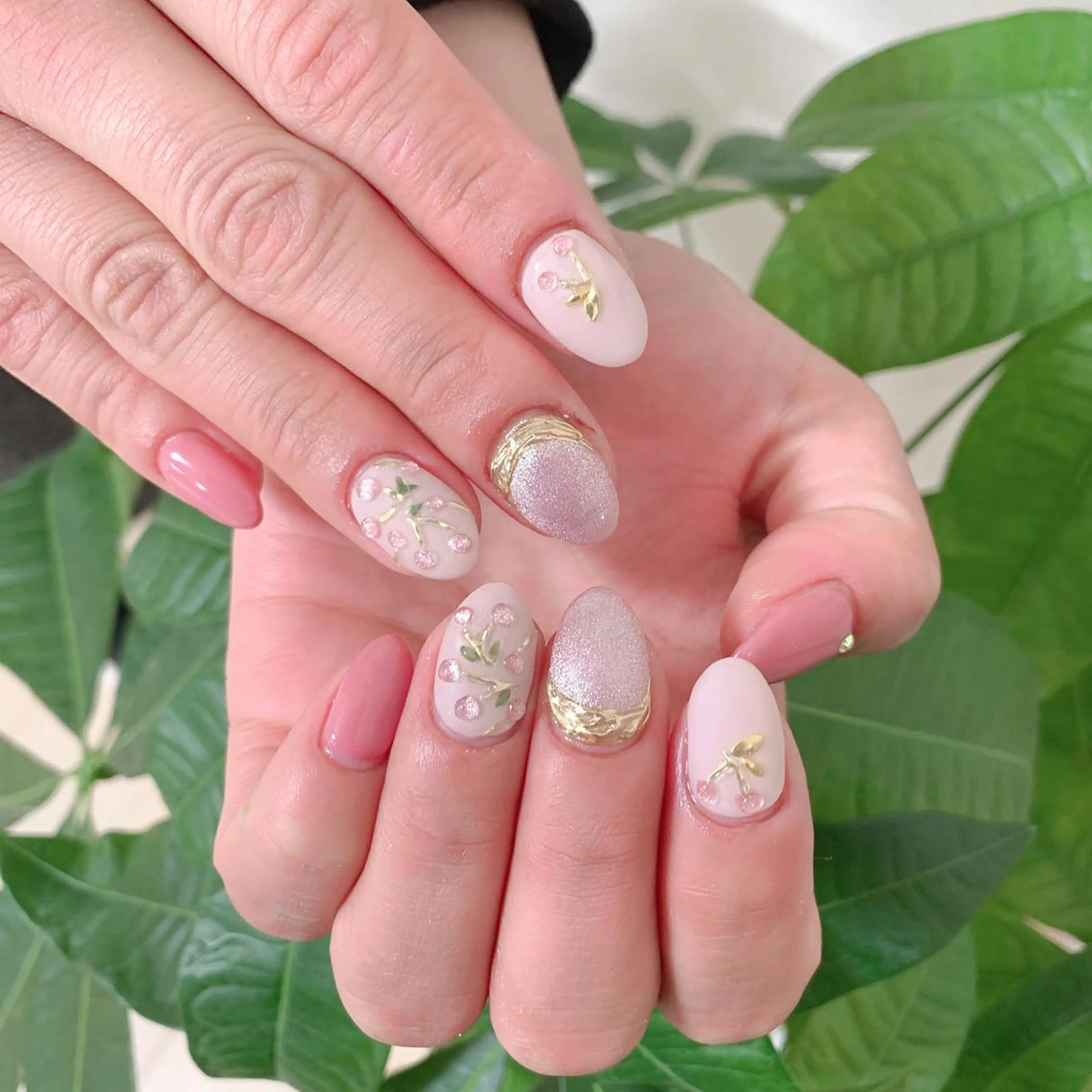ネイル 💅ネイルハウス🏡 🎀TOMO🎀のネイルデザイン