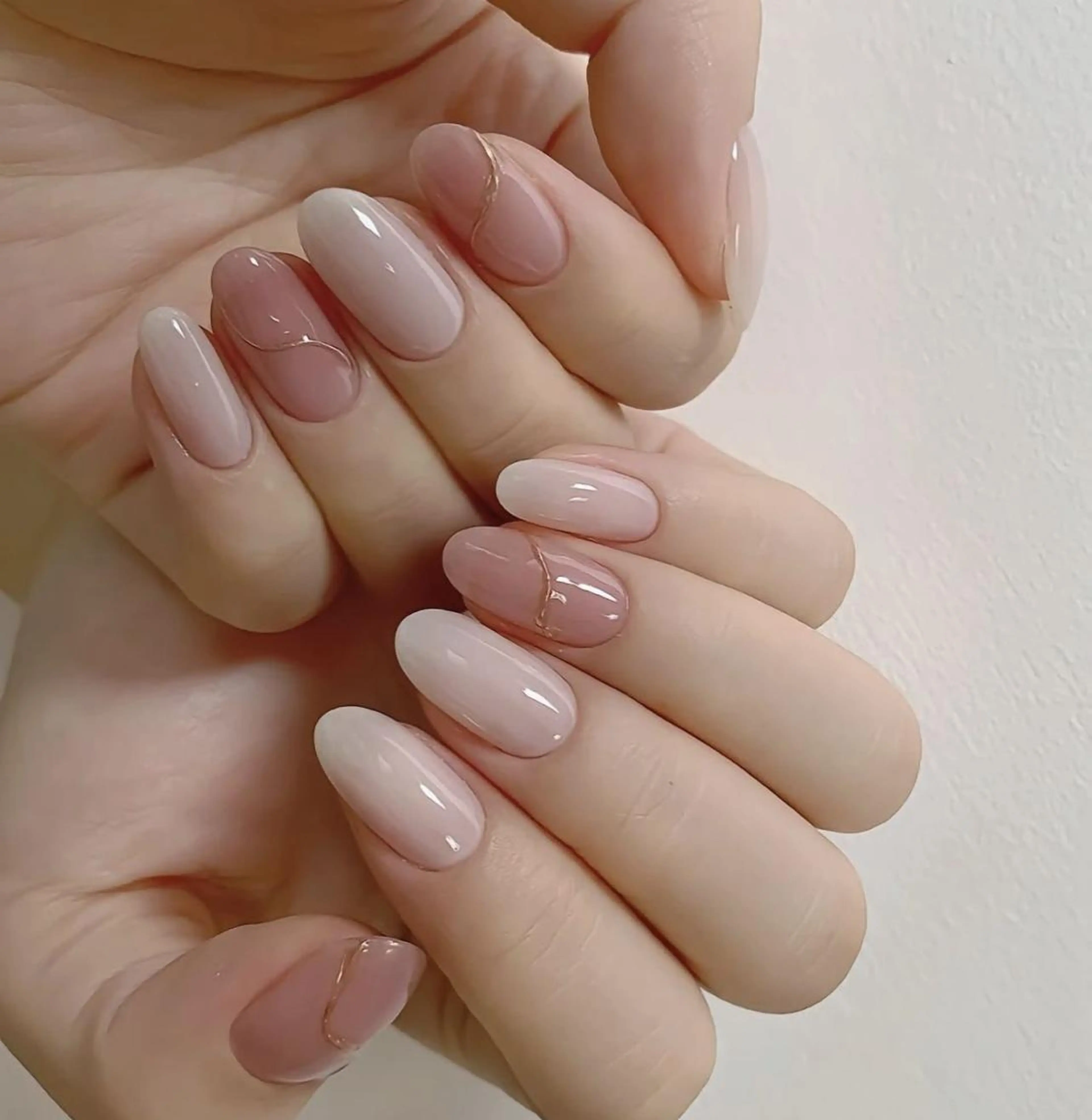 ネイル シンプルネイル Queens マオのネイルデザイン