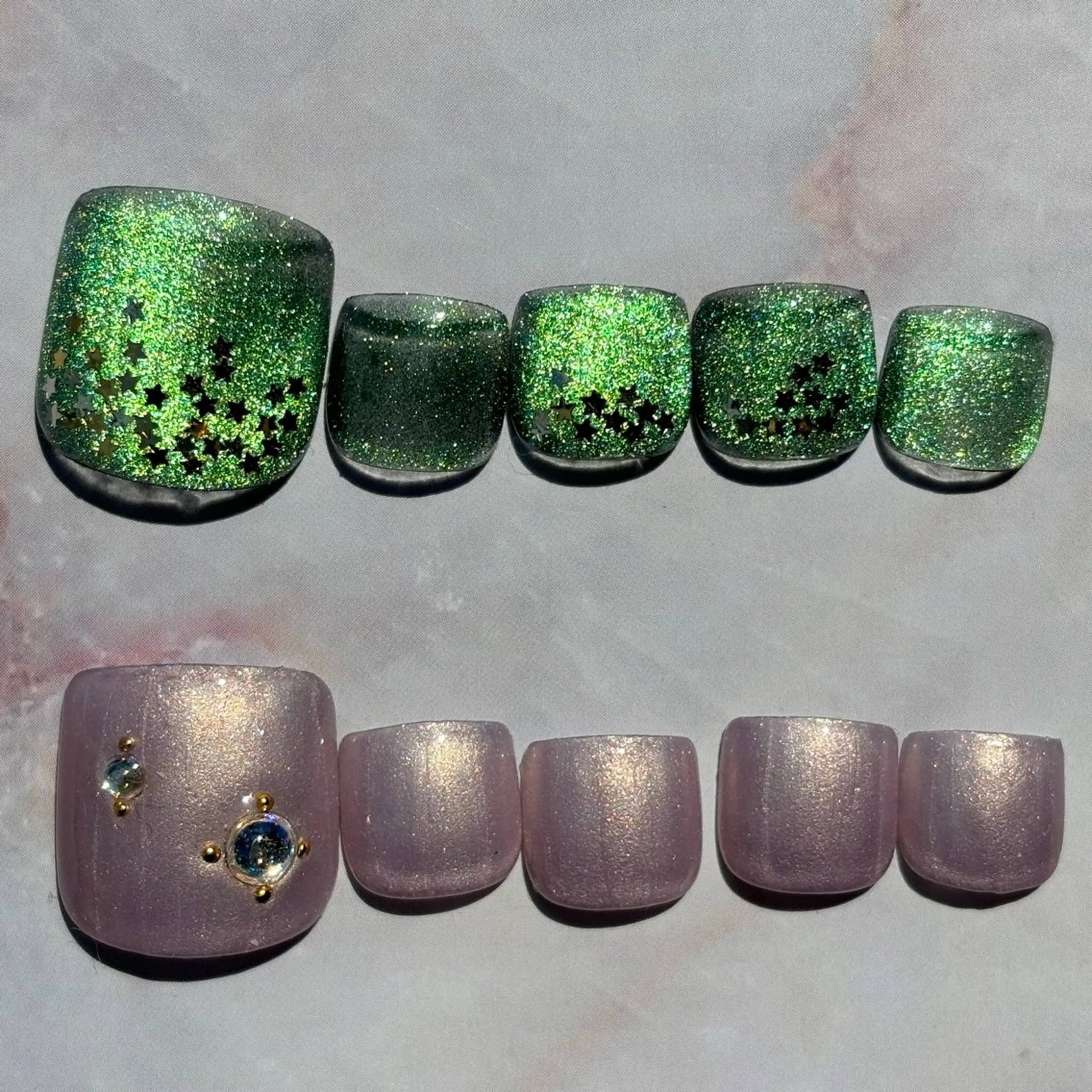 ネイル ゴールド グリーン マグネットネイル 伊藤 貴恵のネイルデザイン