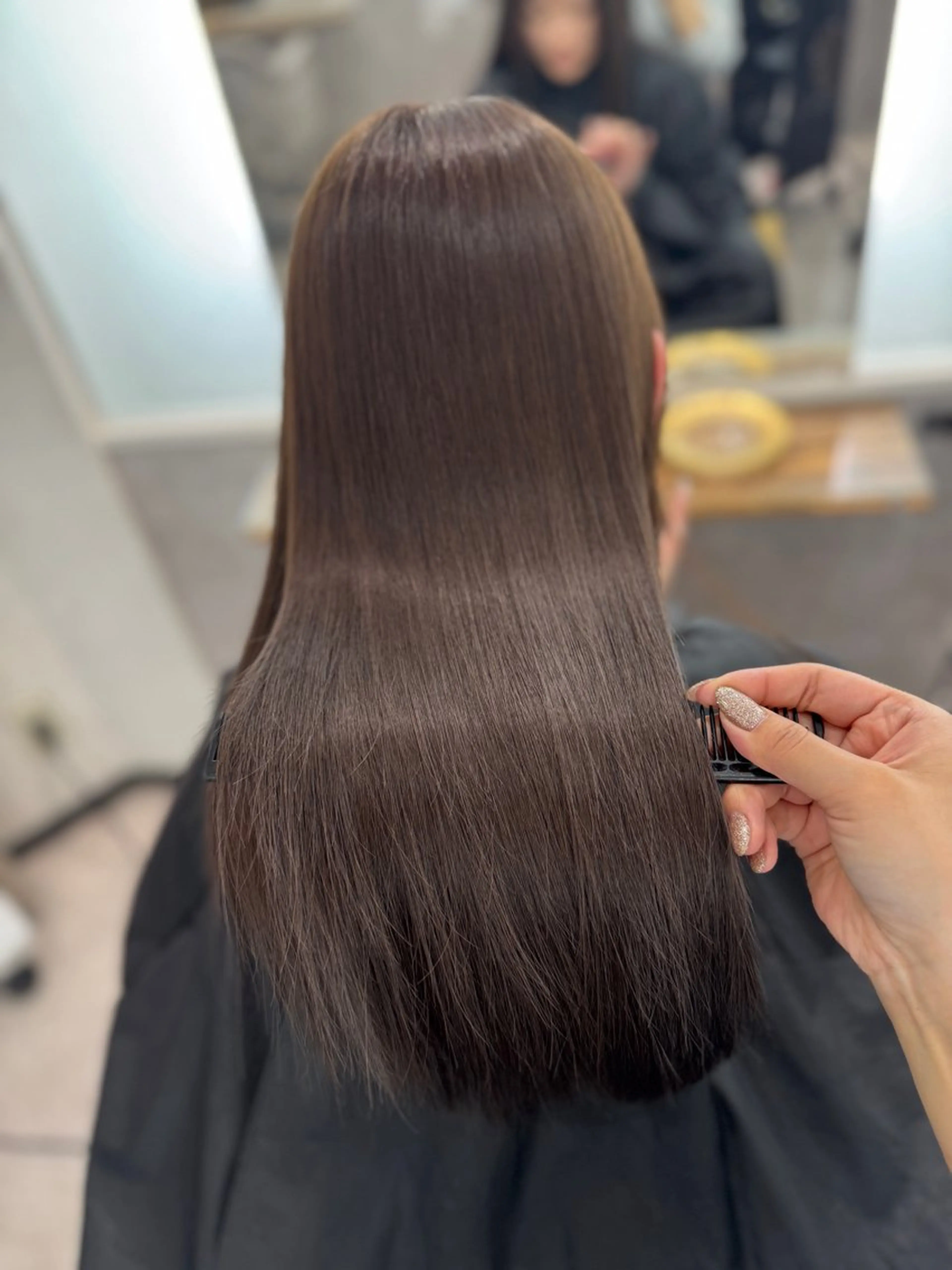 ロング カラー 透明感カラー レイヤーカット トリートメント レイヤー/グレージュ 🫧久屋🫧YURIのヘアスタイル