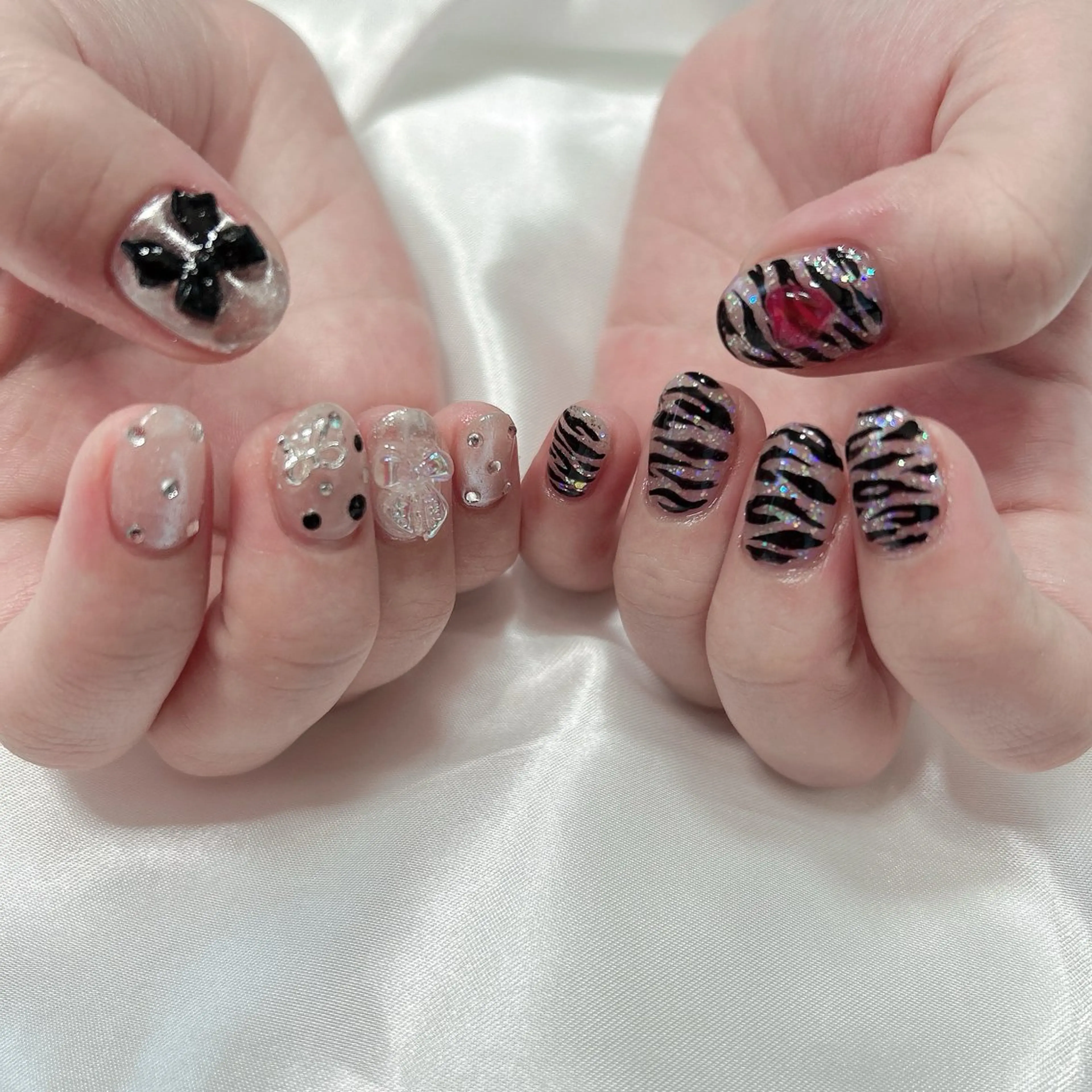 ネイル アニマル柄 ラメ(グリッター) リボン ハンドネイル フットネイル Adite nailのネイルデザイン