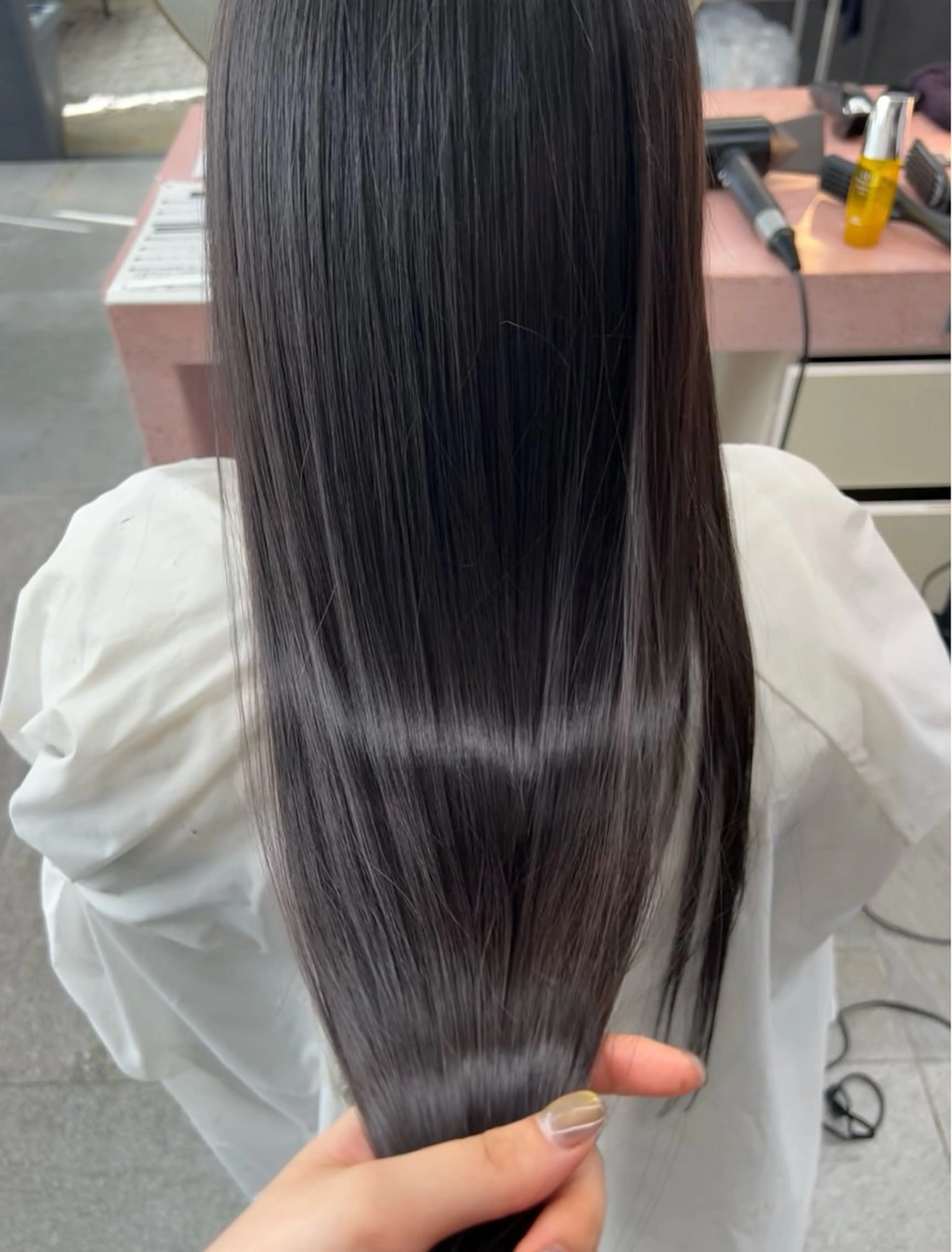 💫酸性ストレート【髪質改善】💫ブリーチ毛でもかけれるダメージレスストレート！長さ料金ありの写真