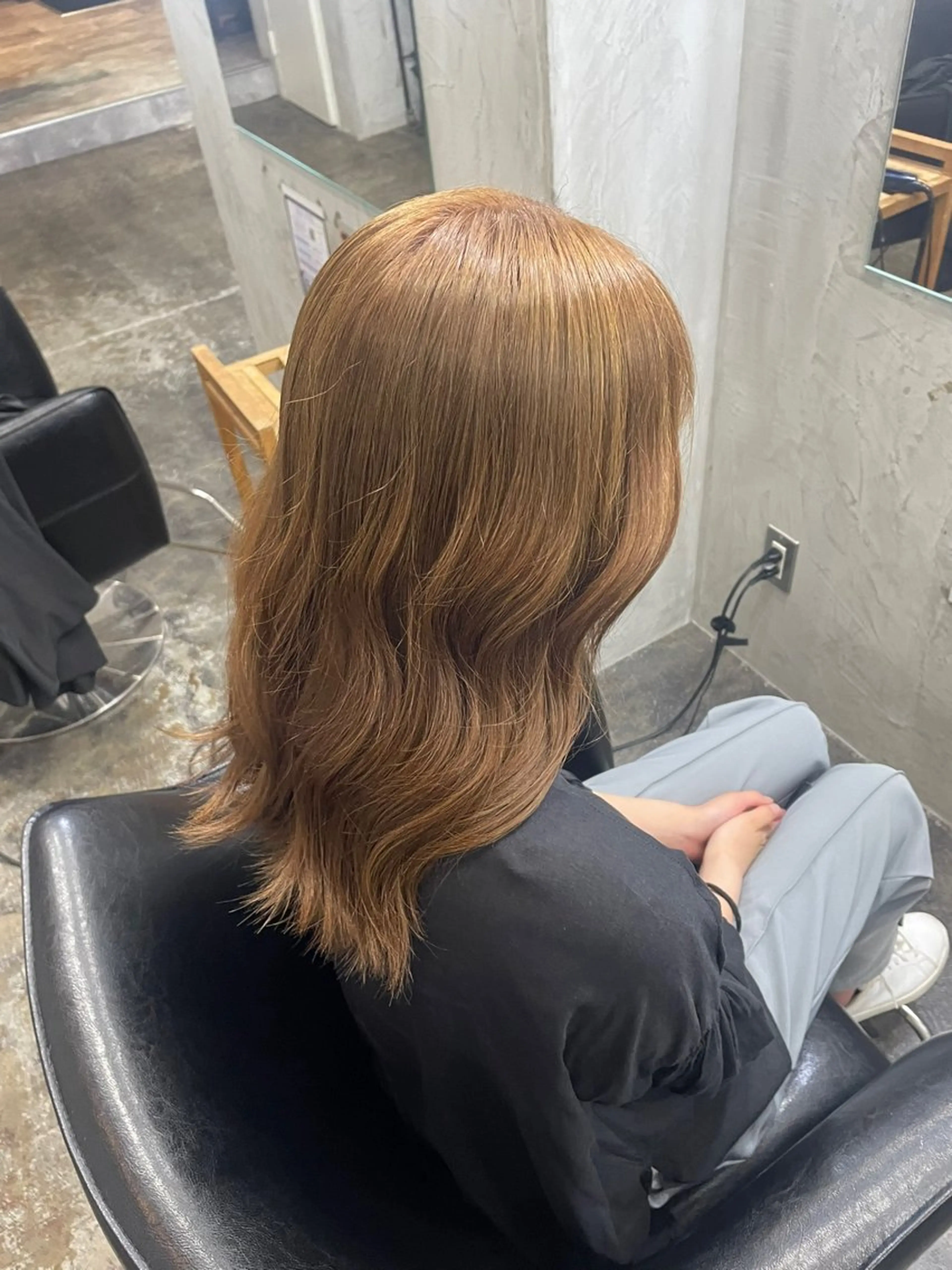 ロング ヘアカラー MaisonHALU さくらのヘアスタイル