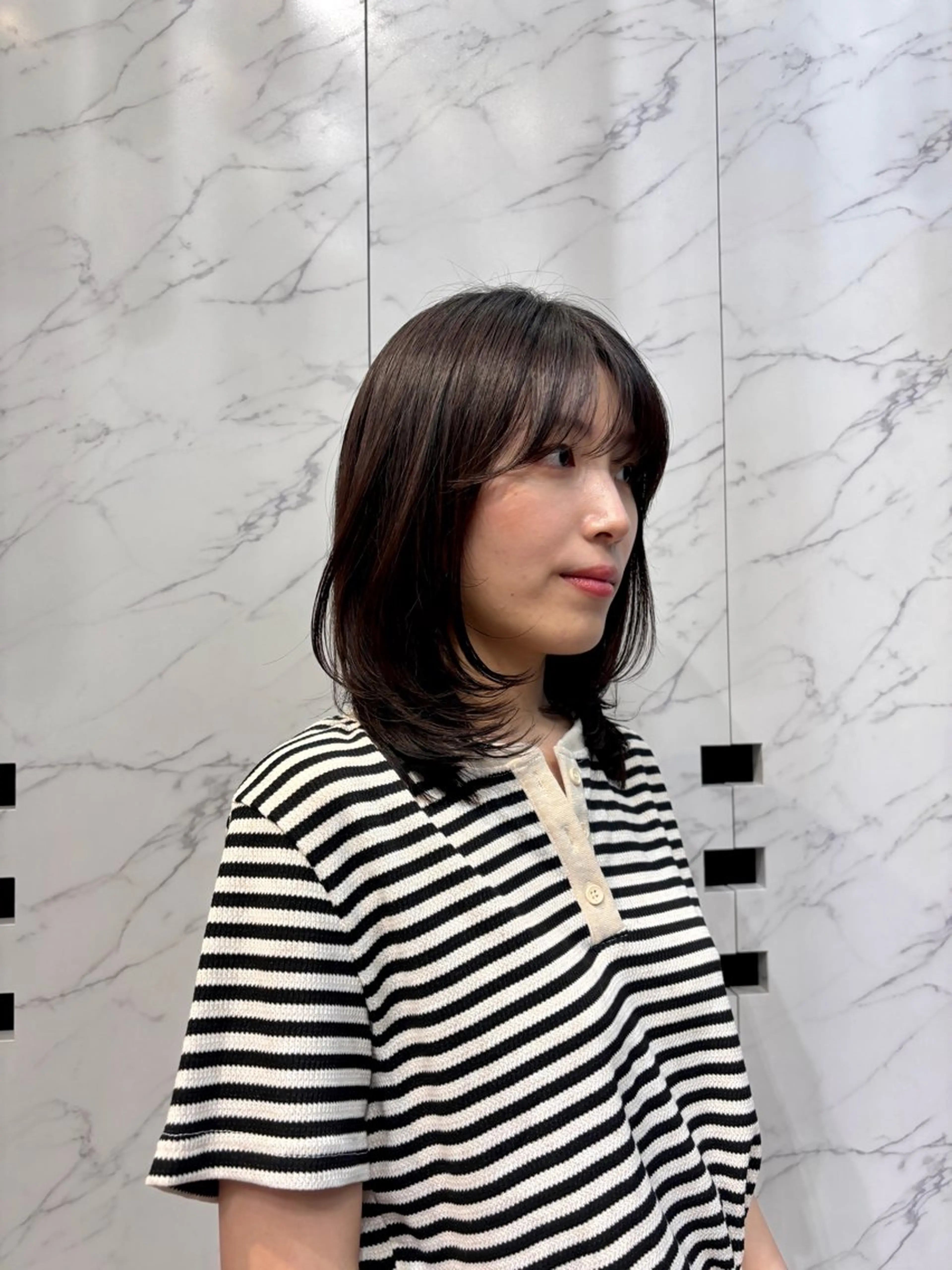 ミディアム レイヤーカット カット トリートメント miu /透明感カラーのヘアスタイル