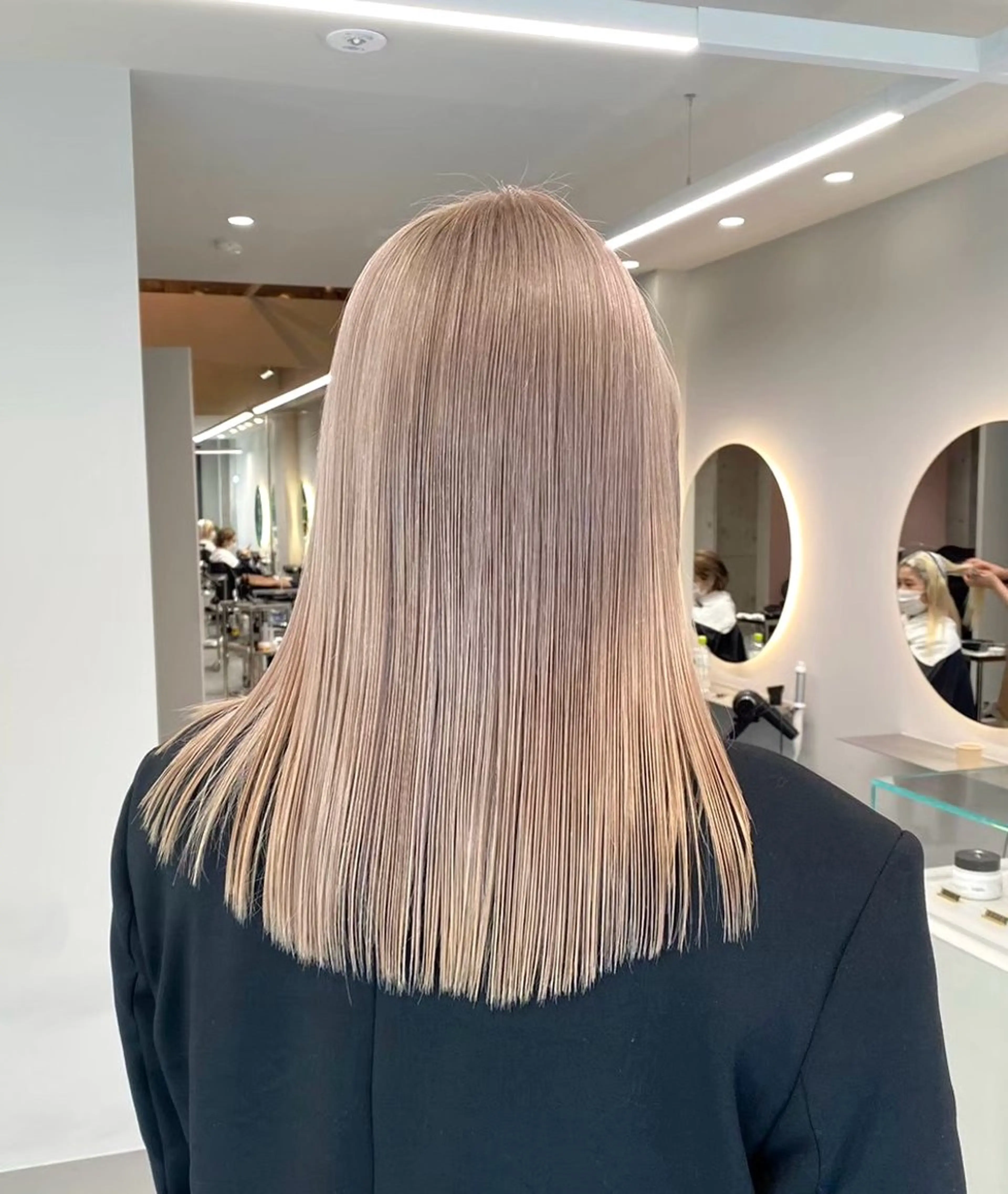 事前3日前のご予約限定✨ケアブリーチ+カラー+トリートメント8800円でご案内します!!!の写真