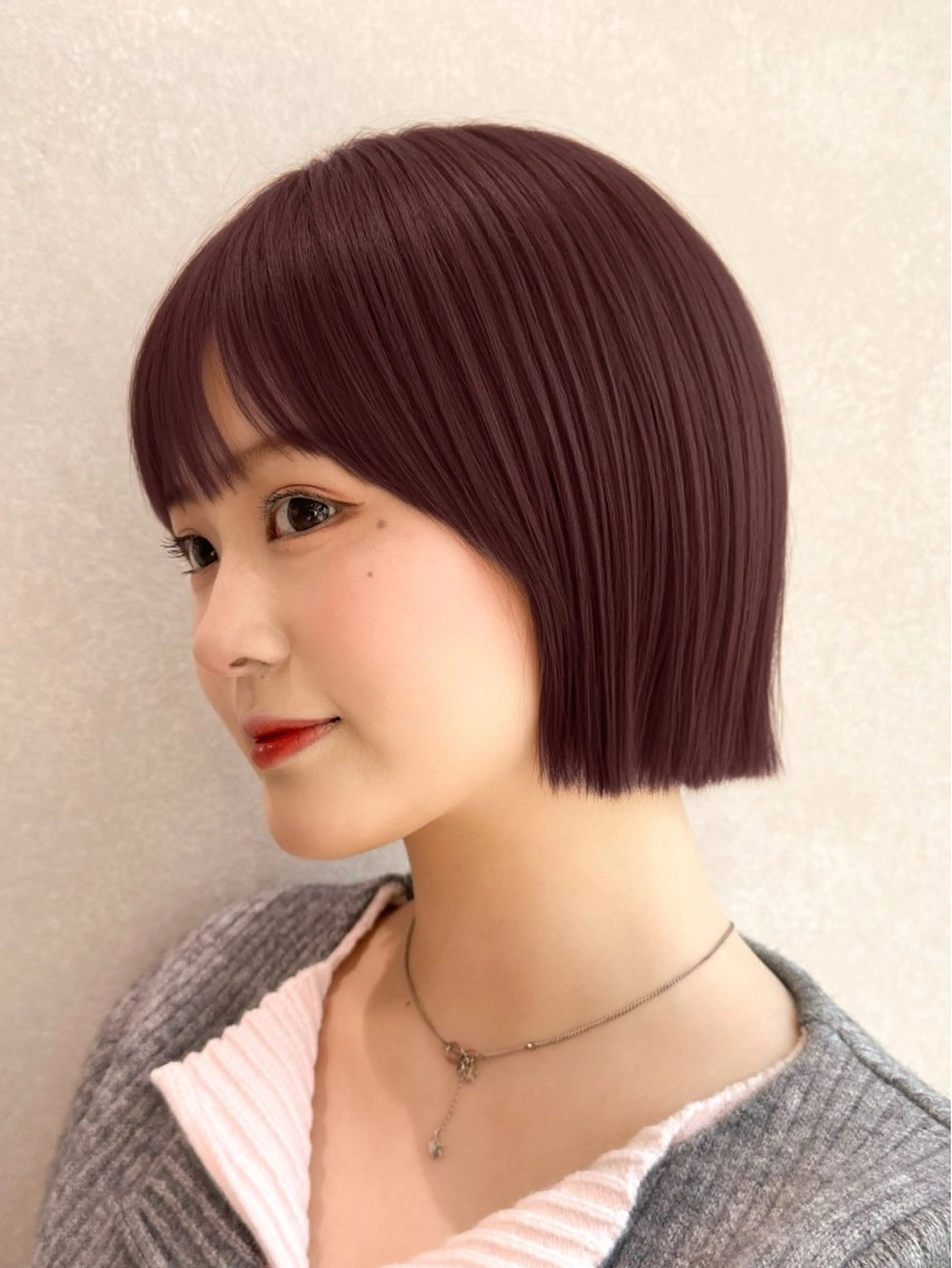 カラー ブリーチ ボルドーカラー ダブルカラー ブリーチなしカラー RICO/暖色カラー /縮毛矯正/ミニボブのヘアスタイル