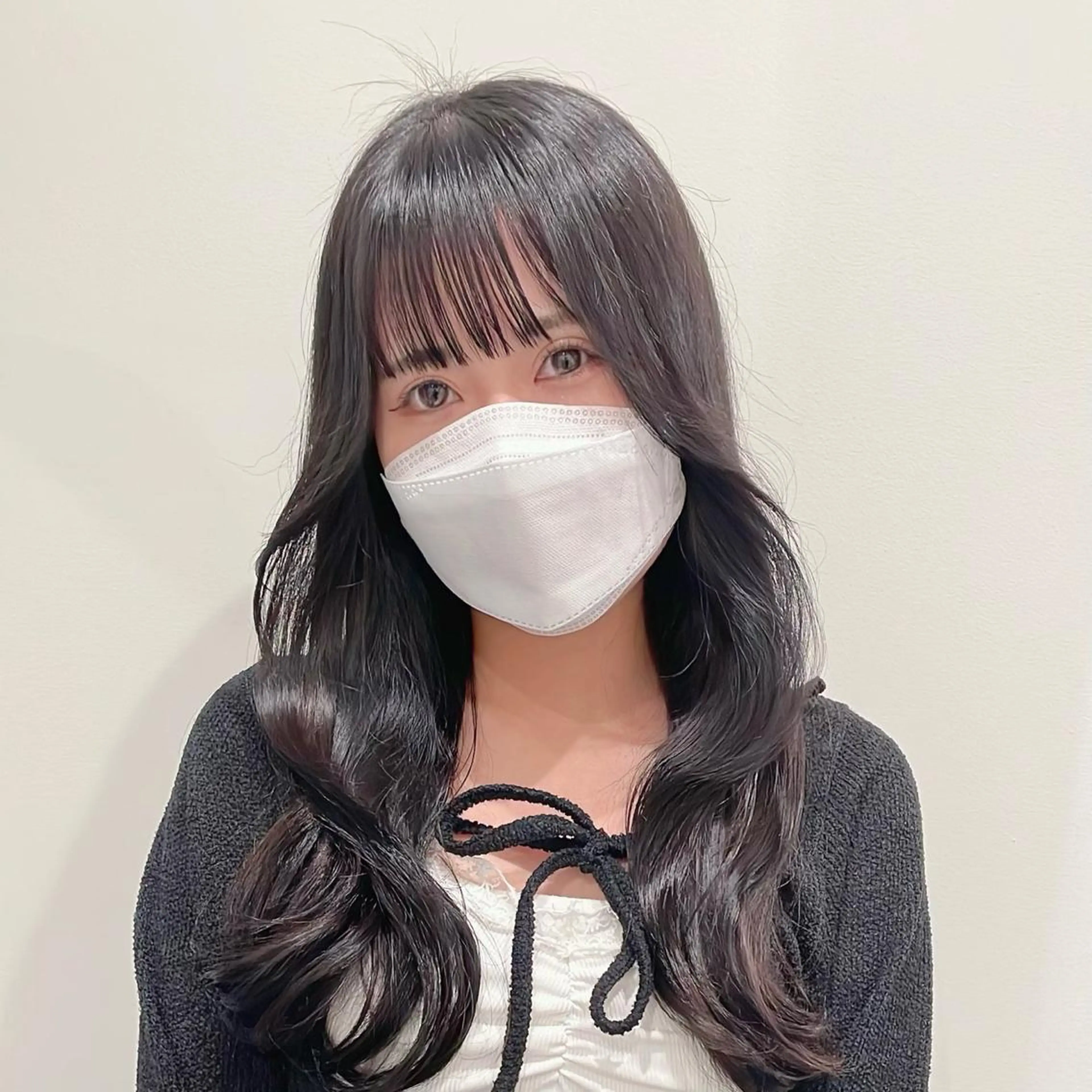 ミディアム カット ヘアカラー トリートメント 🌹ハッシュカット、 レイヤー韓国ヘア🌹のヘアスタイル