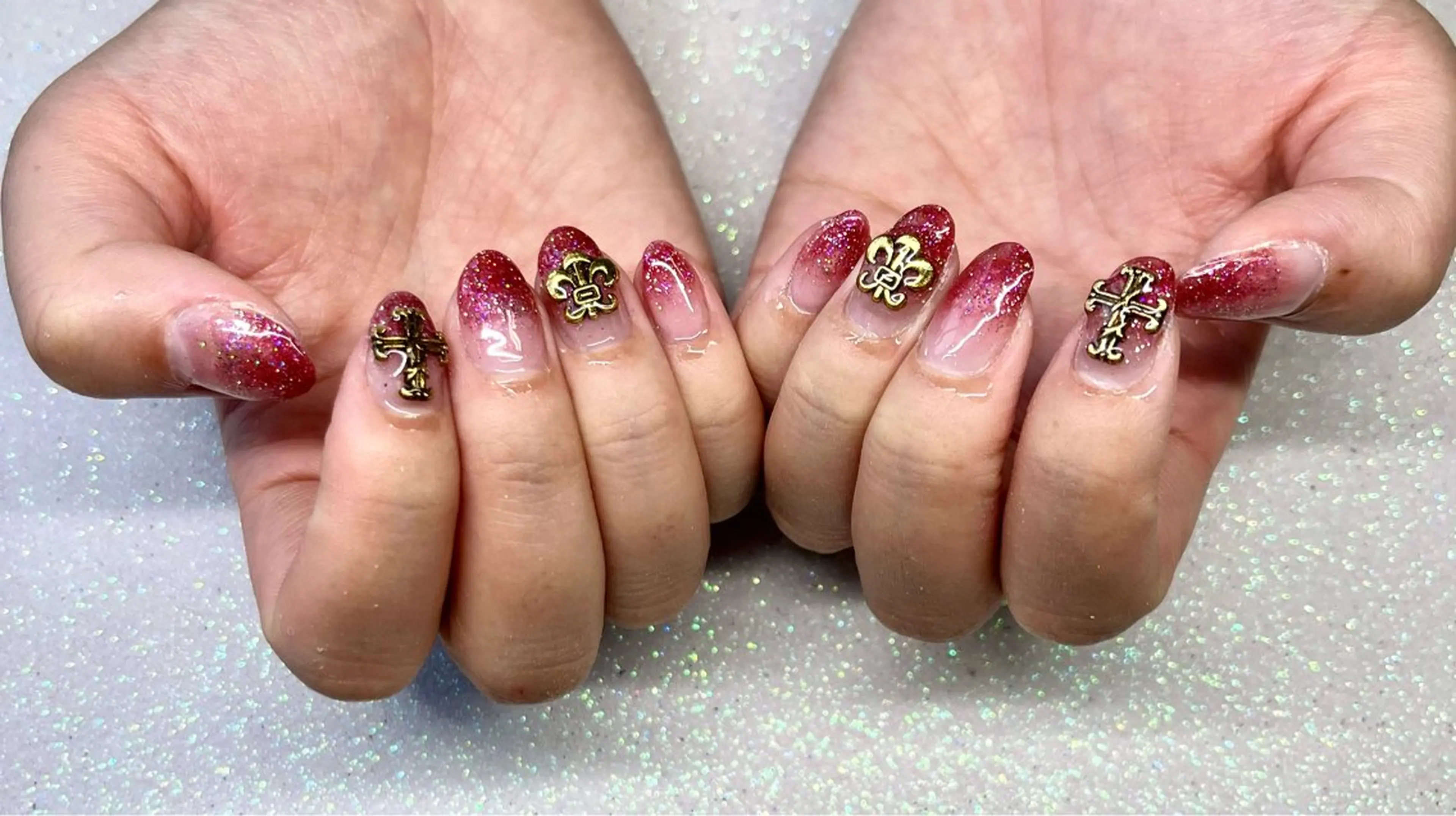 ネイル VIERU YURIのネイルデザイン